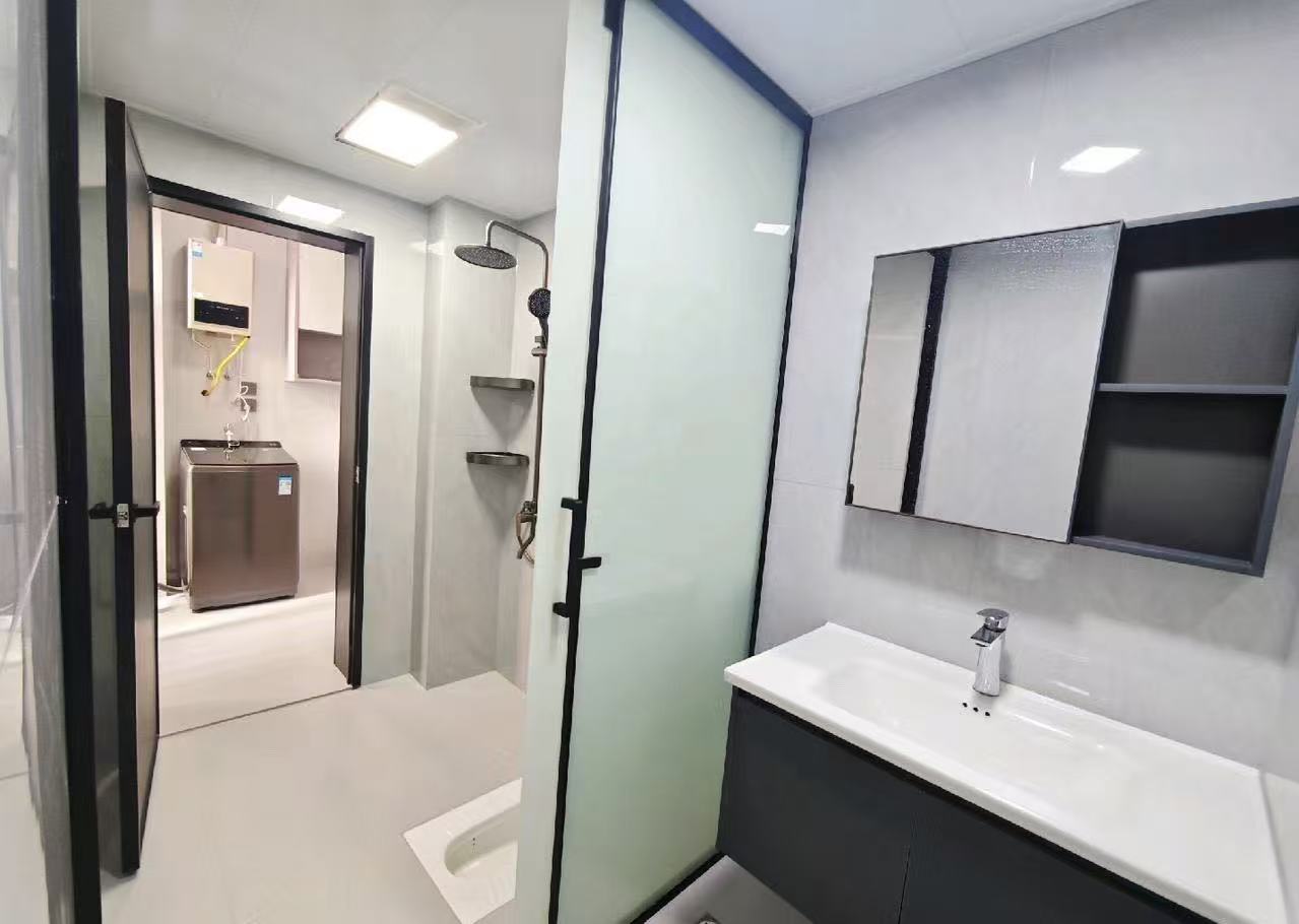 互助小区电梯房 3室2厅2卫 2100.0元/月 互助小区电梯房 3室2厅2卫 2100.0元/月室内图