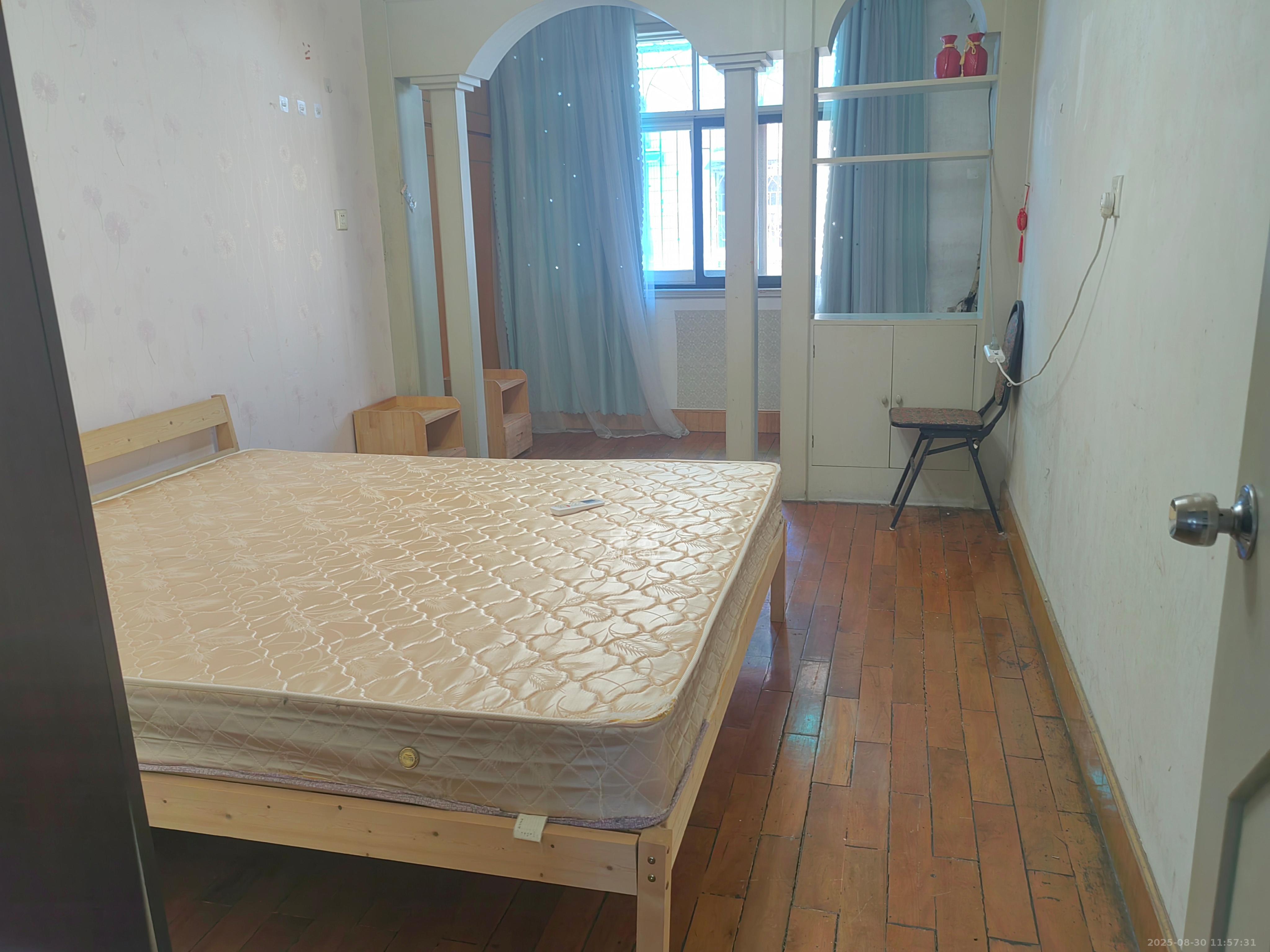 文艺公寓 3室2厅1卫 3000.0元/月 文艺公寓 3室2厅1卫 3000.0元/月室内图