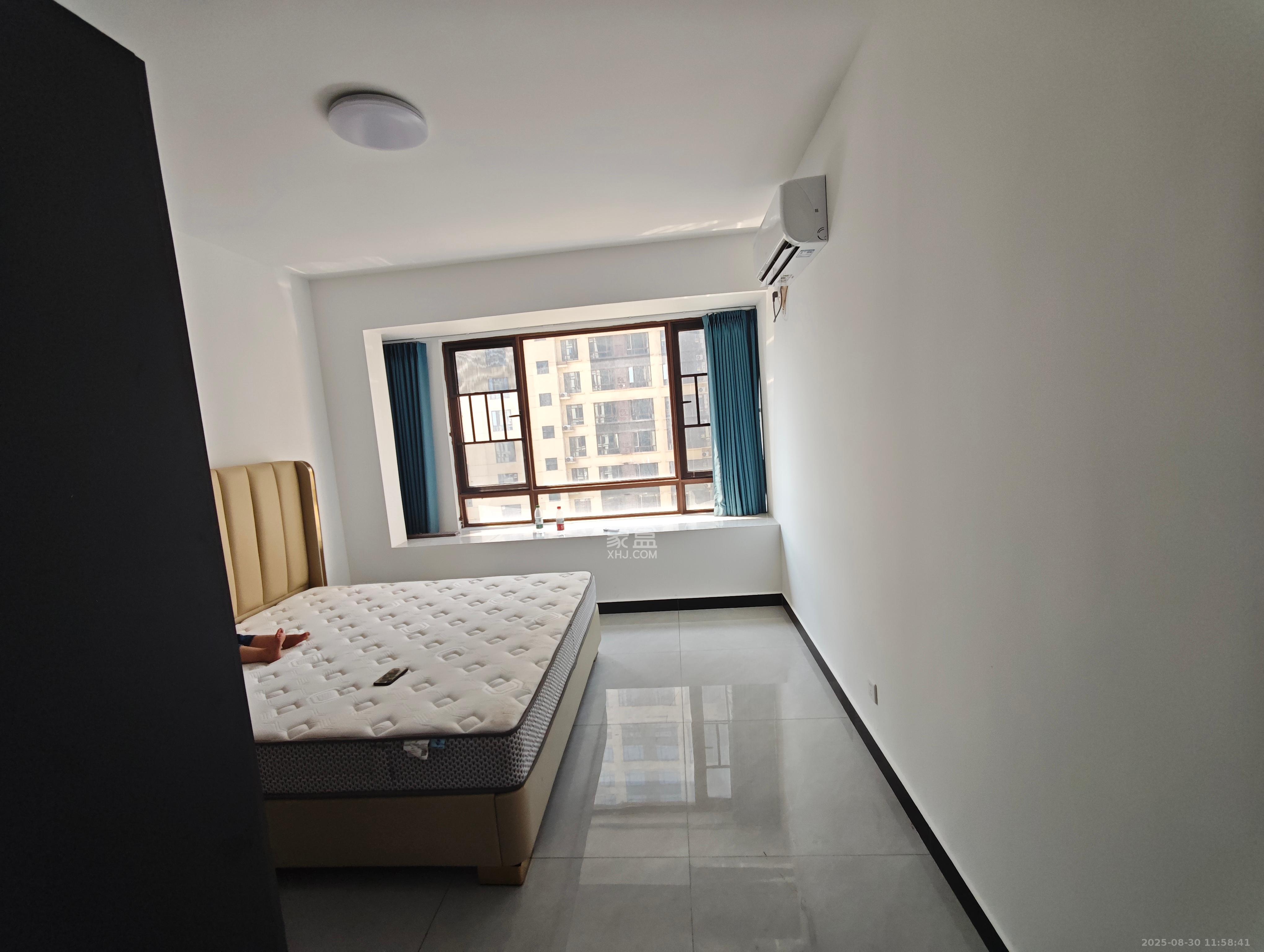 长龙湾 4室2厅2卫 2600.0元/月 长龙湾 4室2厅2卫 2600.0元/月室内图