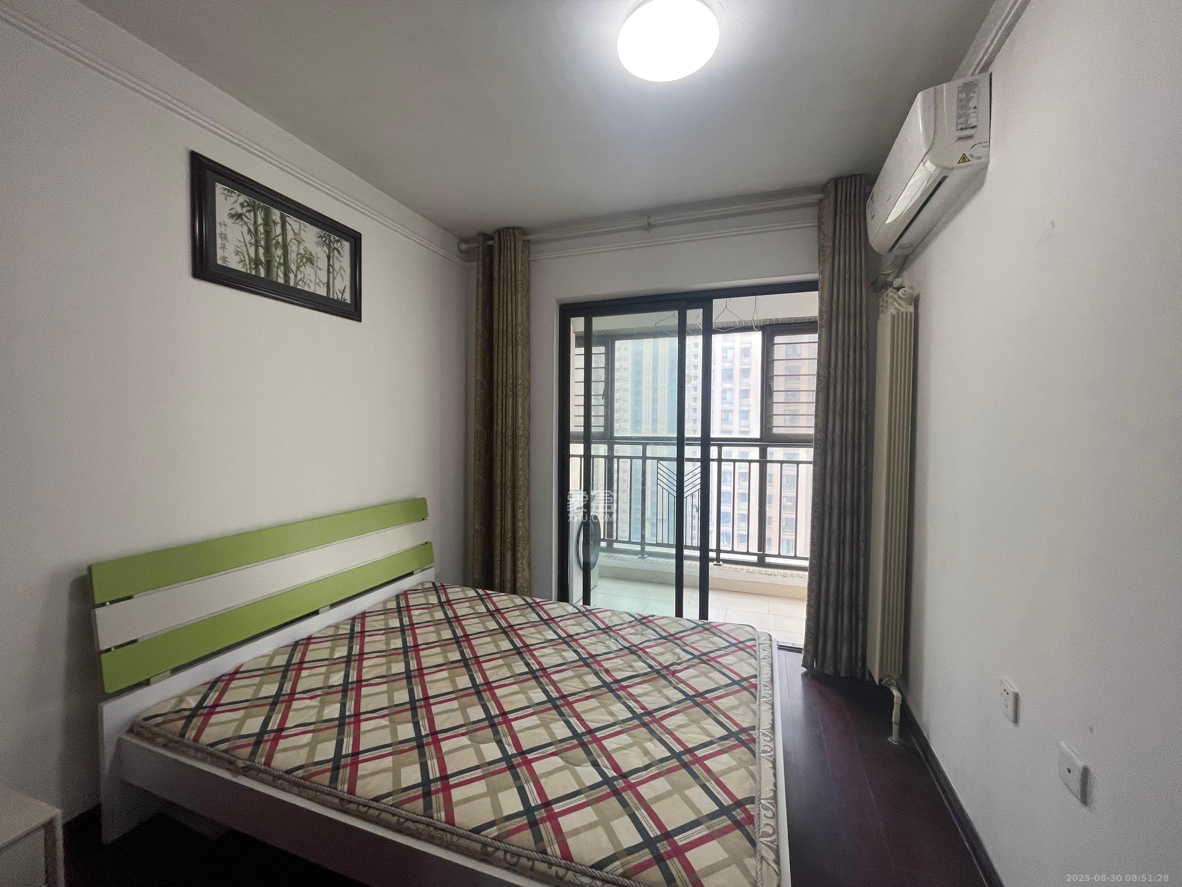 中海国际三期 3室2厅2卫 2300.0元/月 中海国际三期 3室2厅2卫 2300.0元/月室内图