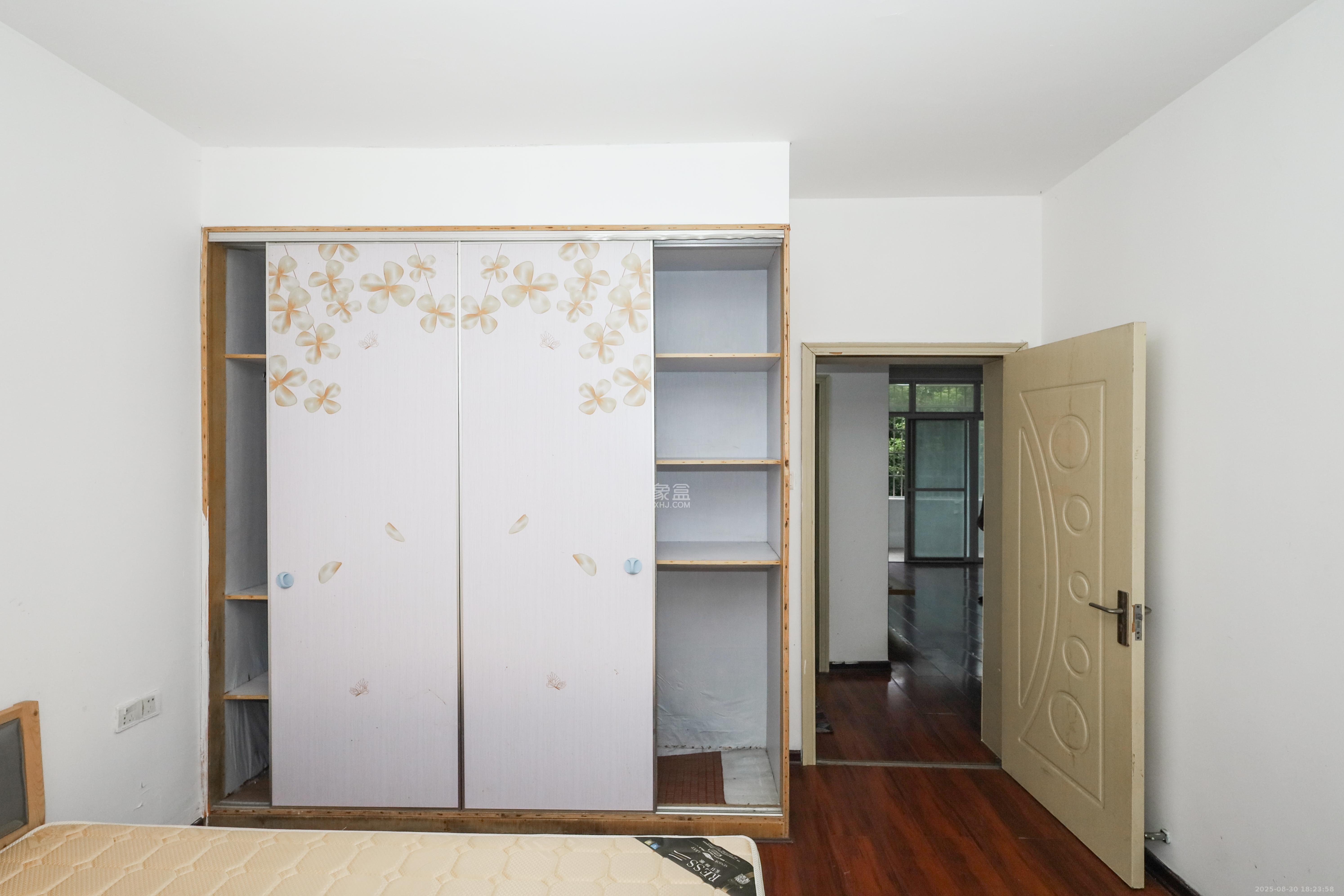 山水英伦 2室2厅1卫 59.0万 山水英伦 2室2厅1卫 59.0万卧室