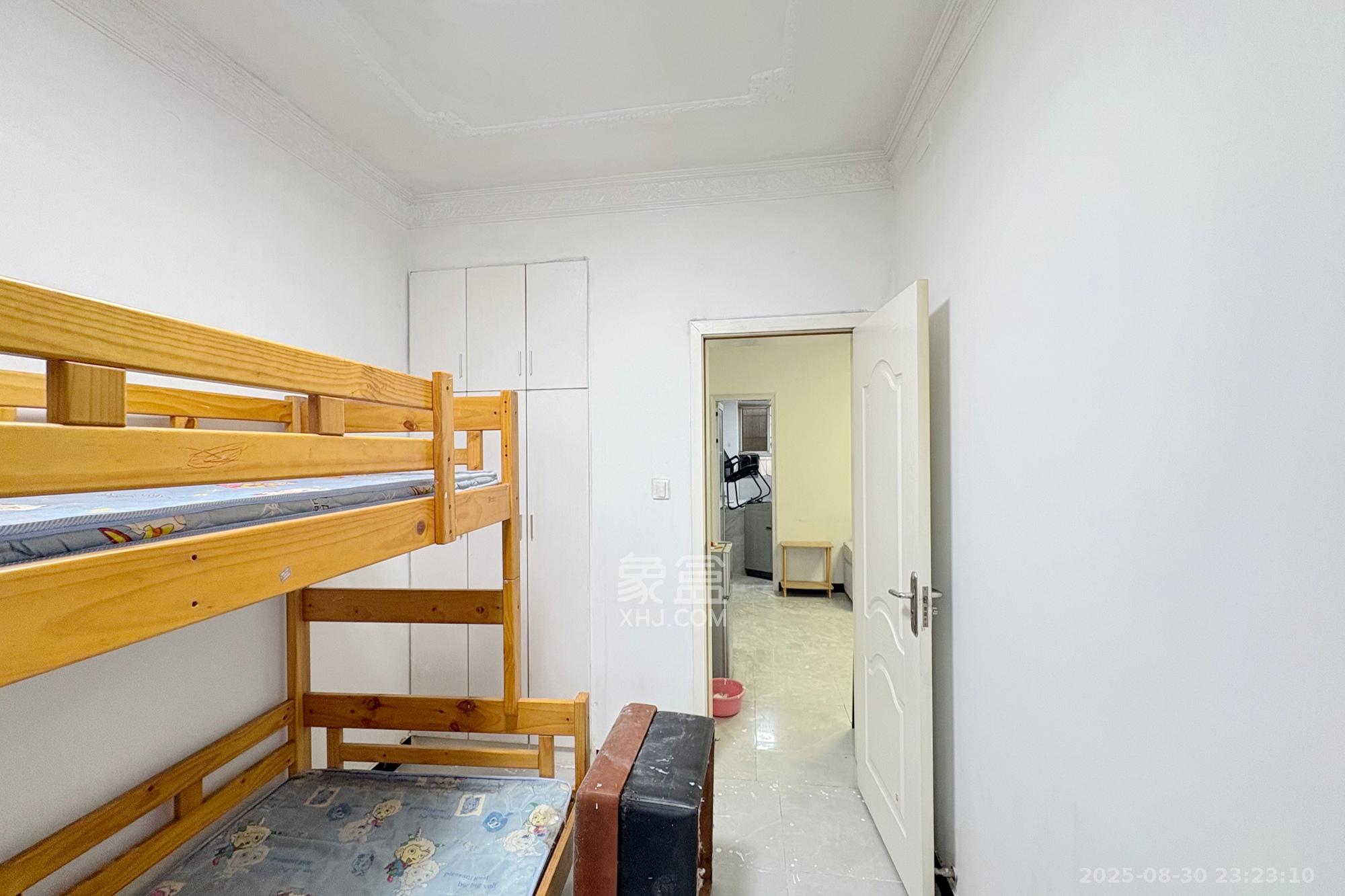 东文庙坪 2室1厅1卫 65.0万 东文庙坪 2室1厅1卫 65.0万卧室