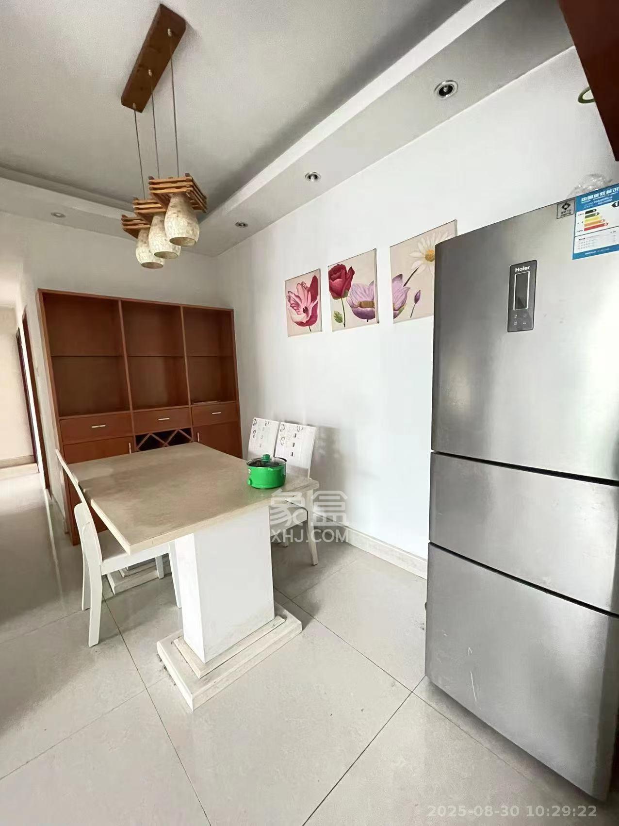 星城映象  3室2厅2卫    2600.0元/月 星城映象  3室2厅2卫    2600.0元/月室内图