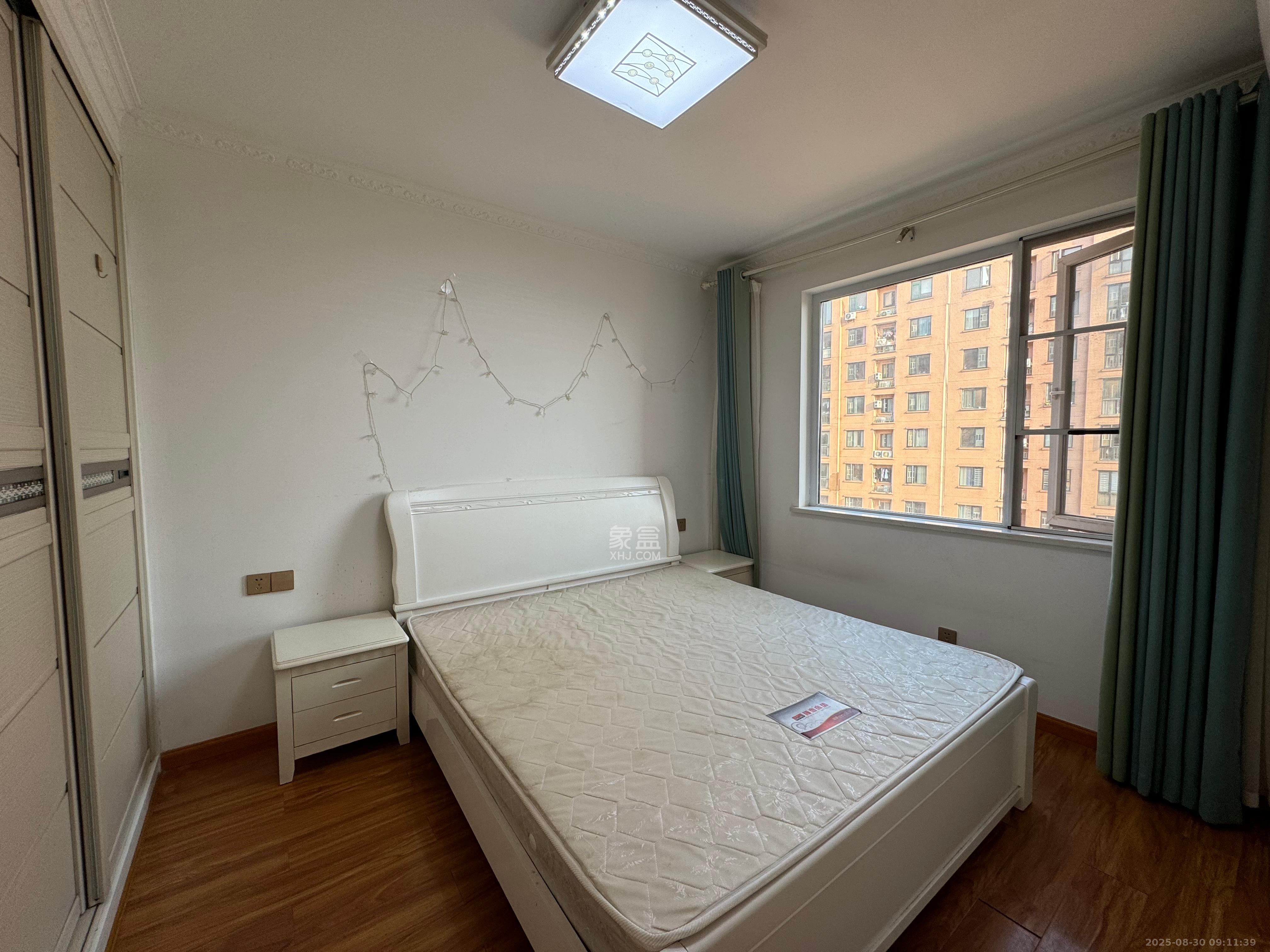 丽发新城  2室2厅1卫   1750.00元/月室内图
