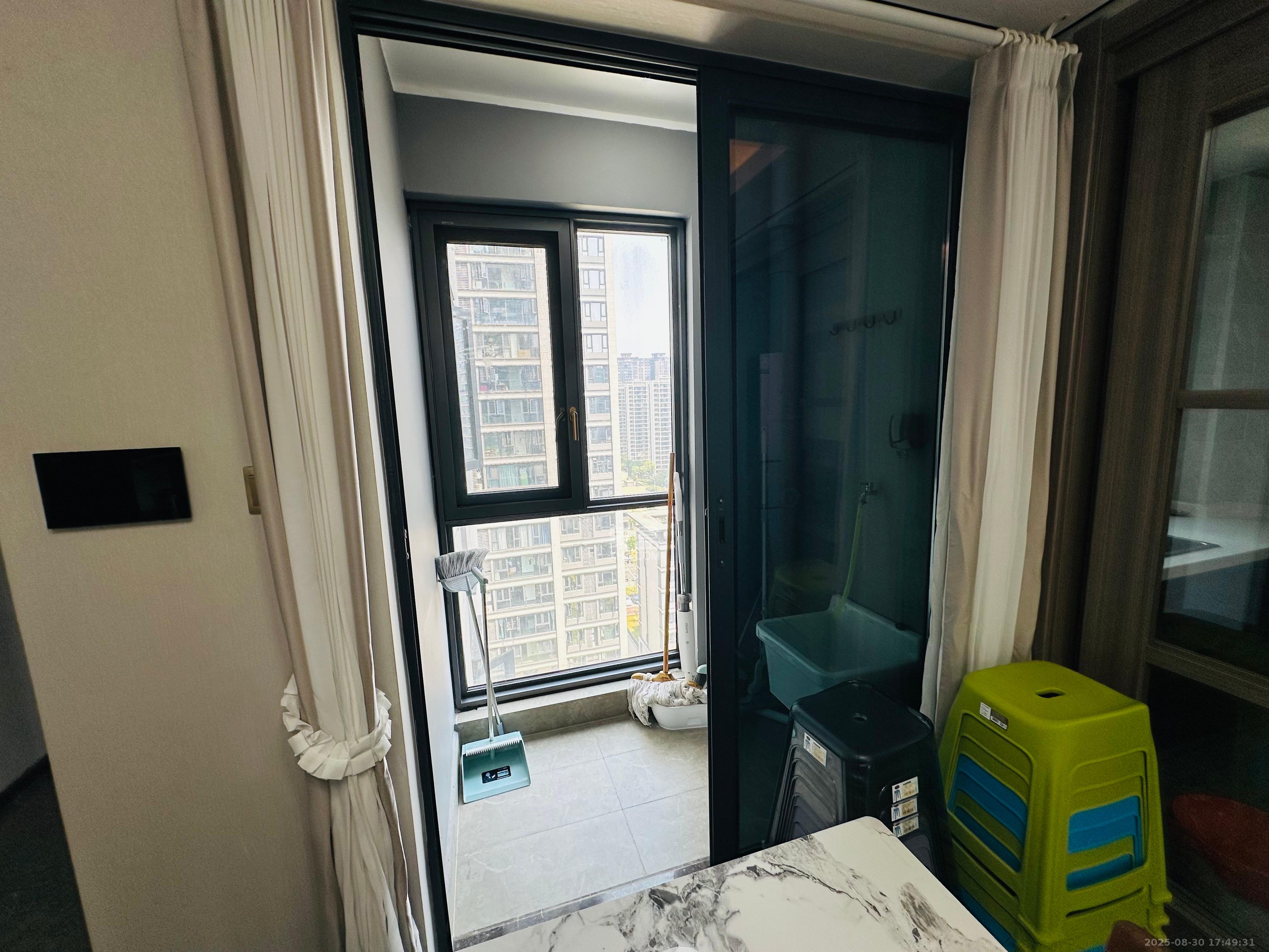 中海阅麓山一期  4室2厅2卫    6000.0元/月 中海阅麓山一期  4室2厅2卫    6000.0元/月室内图