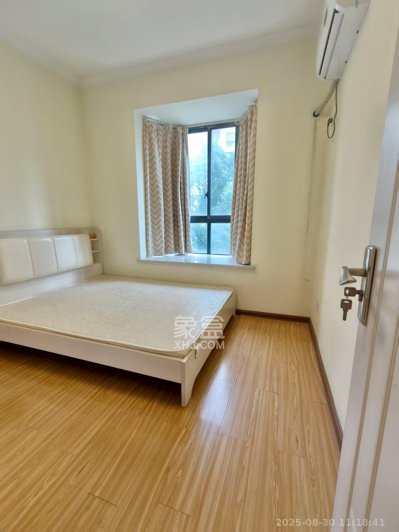 天城尚品 3室2厅1卫 2600.0元/月 天城尚品 3室2厅1卫 2600.0元/月室内图