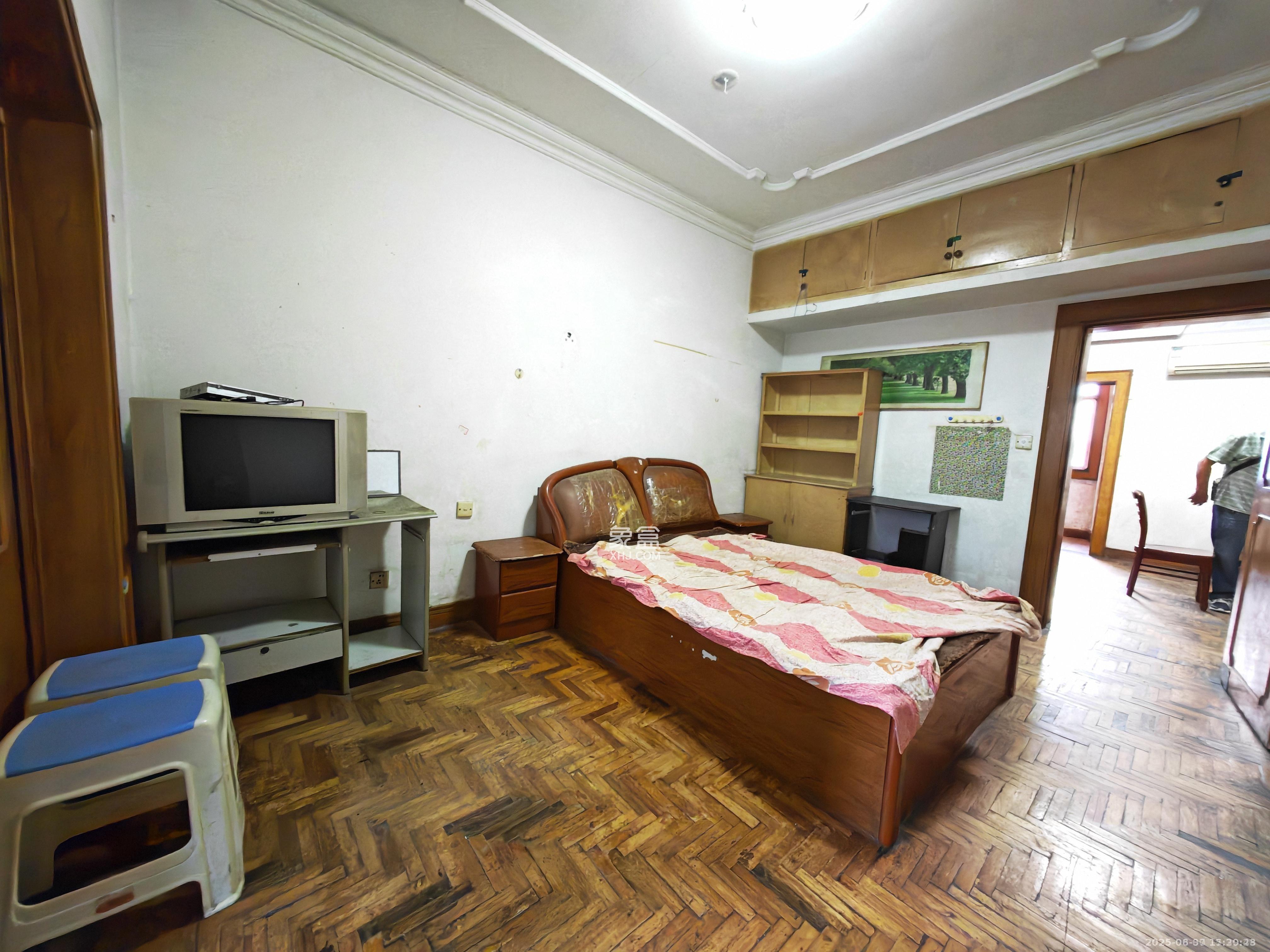 燕兴宿舍  2室1厅1卫    1200.0元/月 燕兴宿舍  2室1厅1卫    1200.0元/月室内图