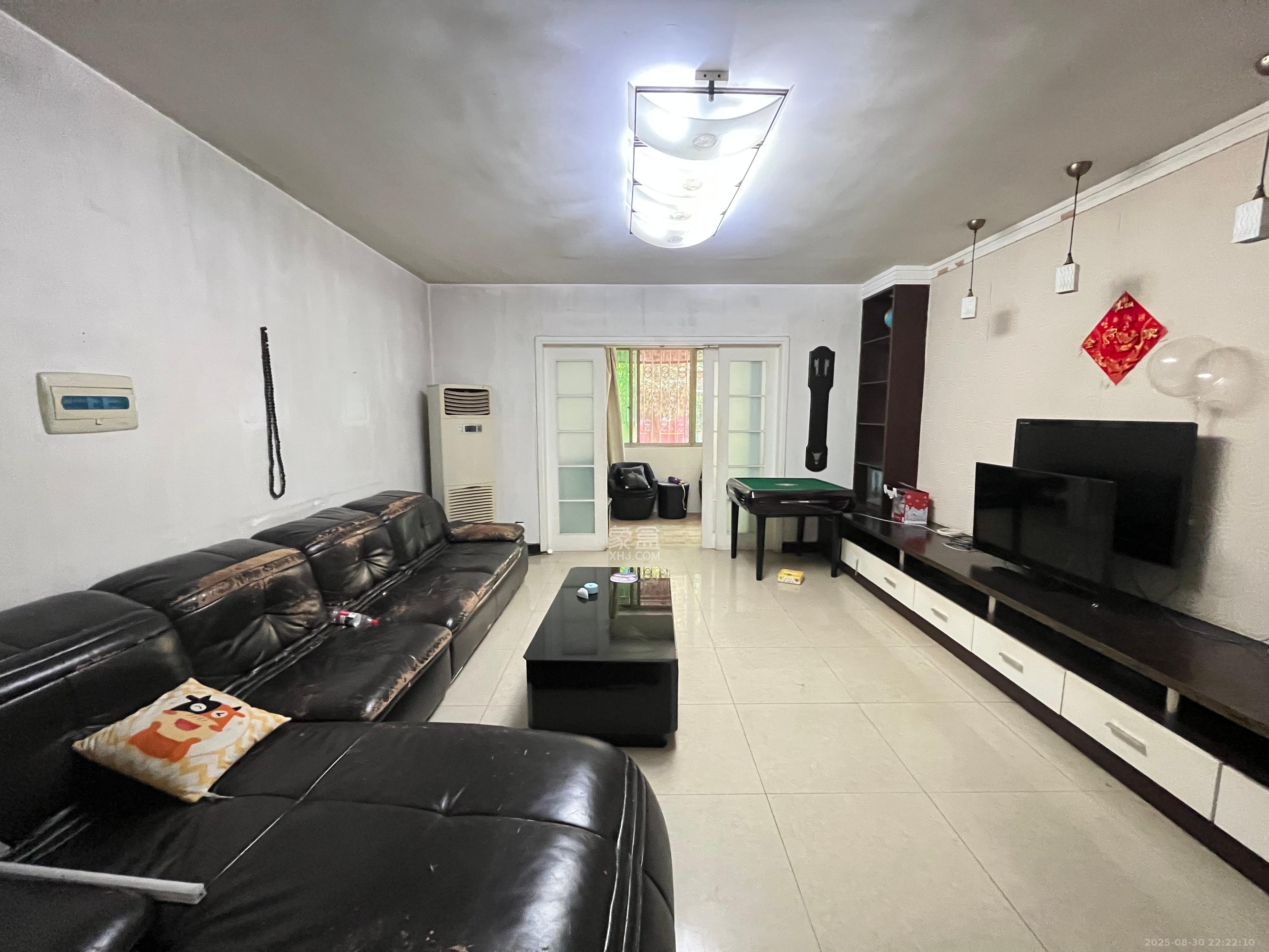 新华园 3室2厅2卫 2100.0元/月 新华园 3室2厅2卫 2100.0元/月室内图