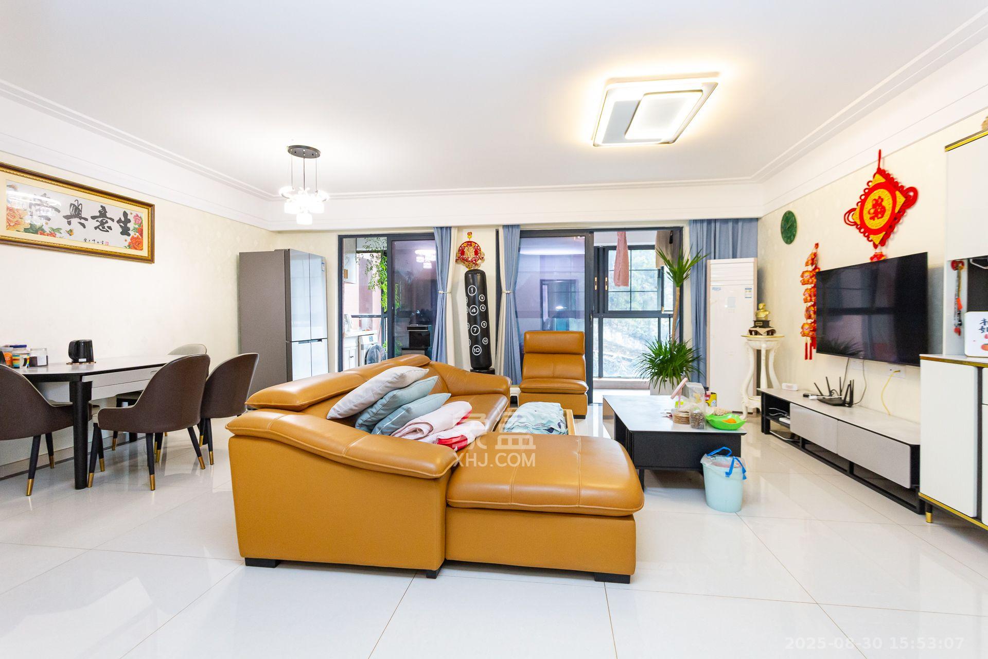 珠江东方明珠(新地东方明珠)三期 3室2厅2卫 2500.0元/月 珠江东方明珠(新地东方明珠)三期 3室2厅2卫 2500.0元/月室内图