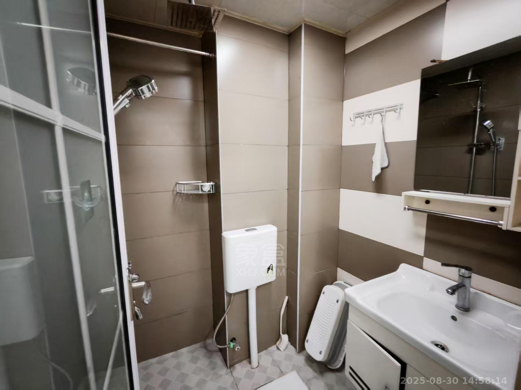 中建御山和苑  1室1厅1卫   1600.00元/月室内图