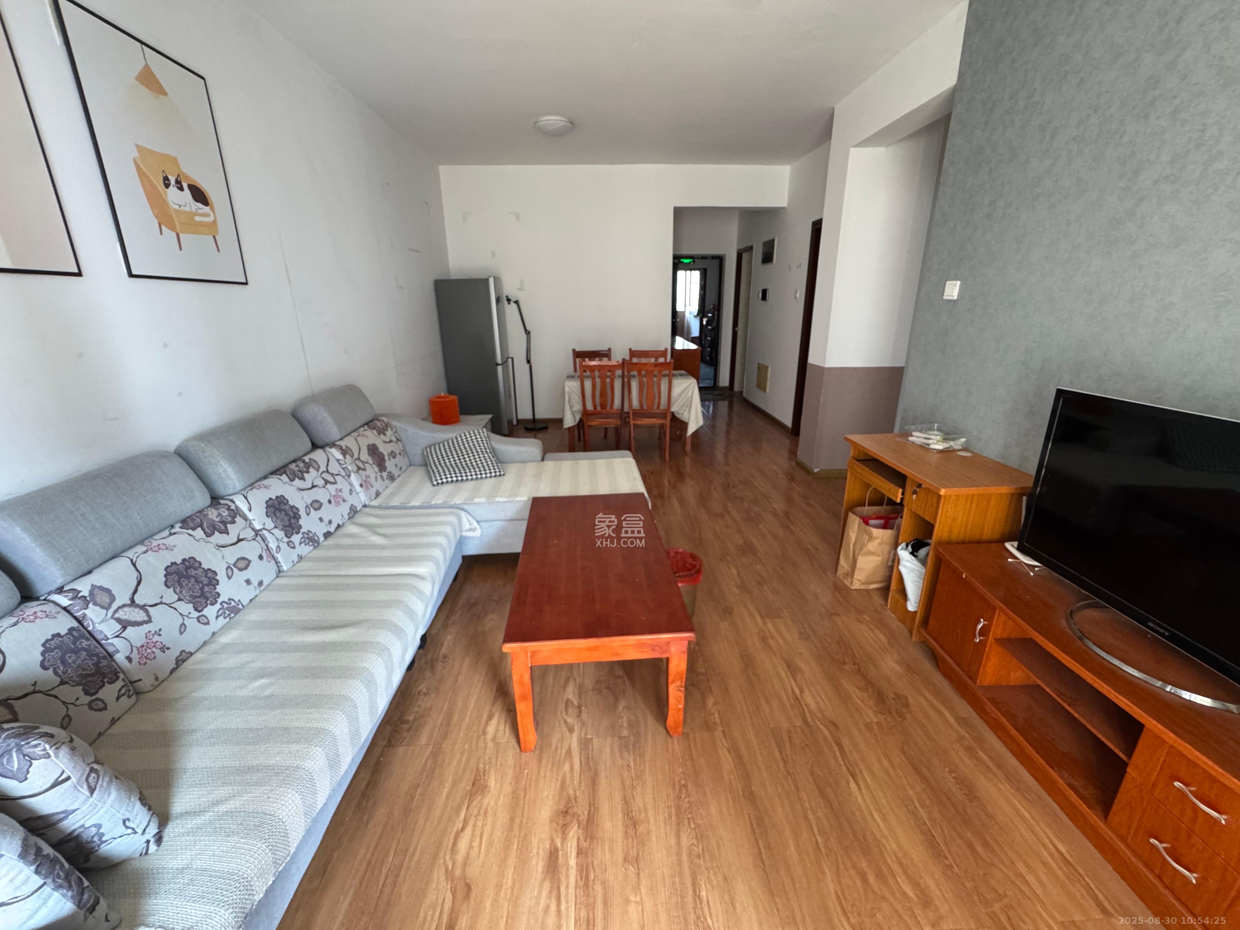 保利西海岸B区  2室2厅1卫    2600.0元/月 保利西海岸B区  2室2厅1卫    2600.0元/月室内图