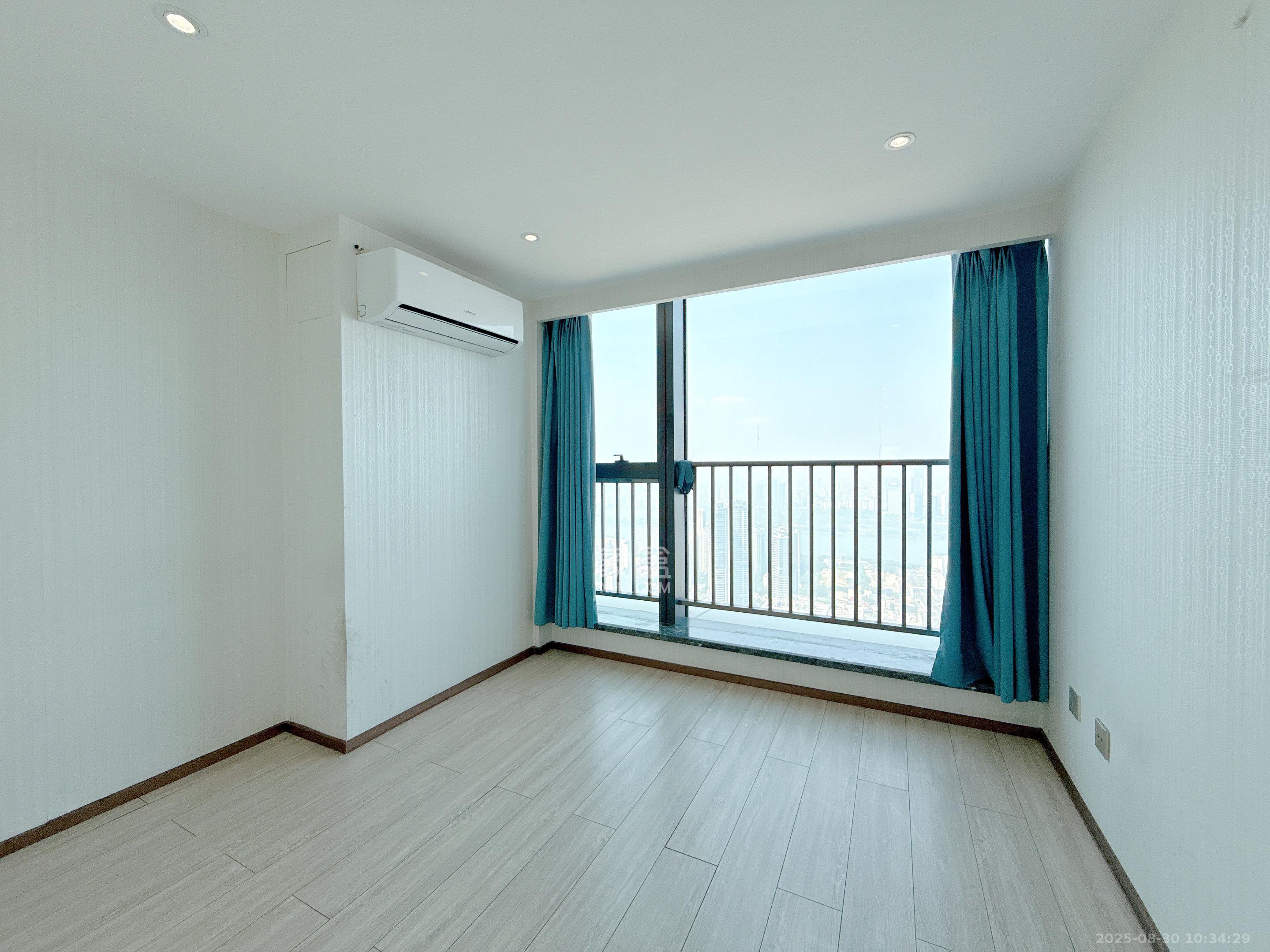 华远华时代  4室2厅2卫    5400.0元/月 华远华时代  4室2厅2卫    5400.0元/月室内图