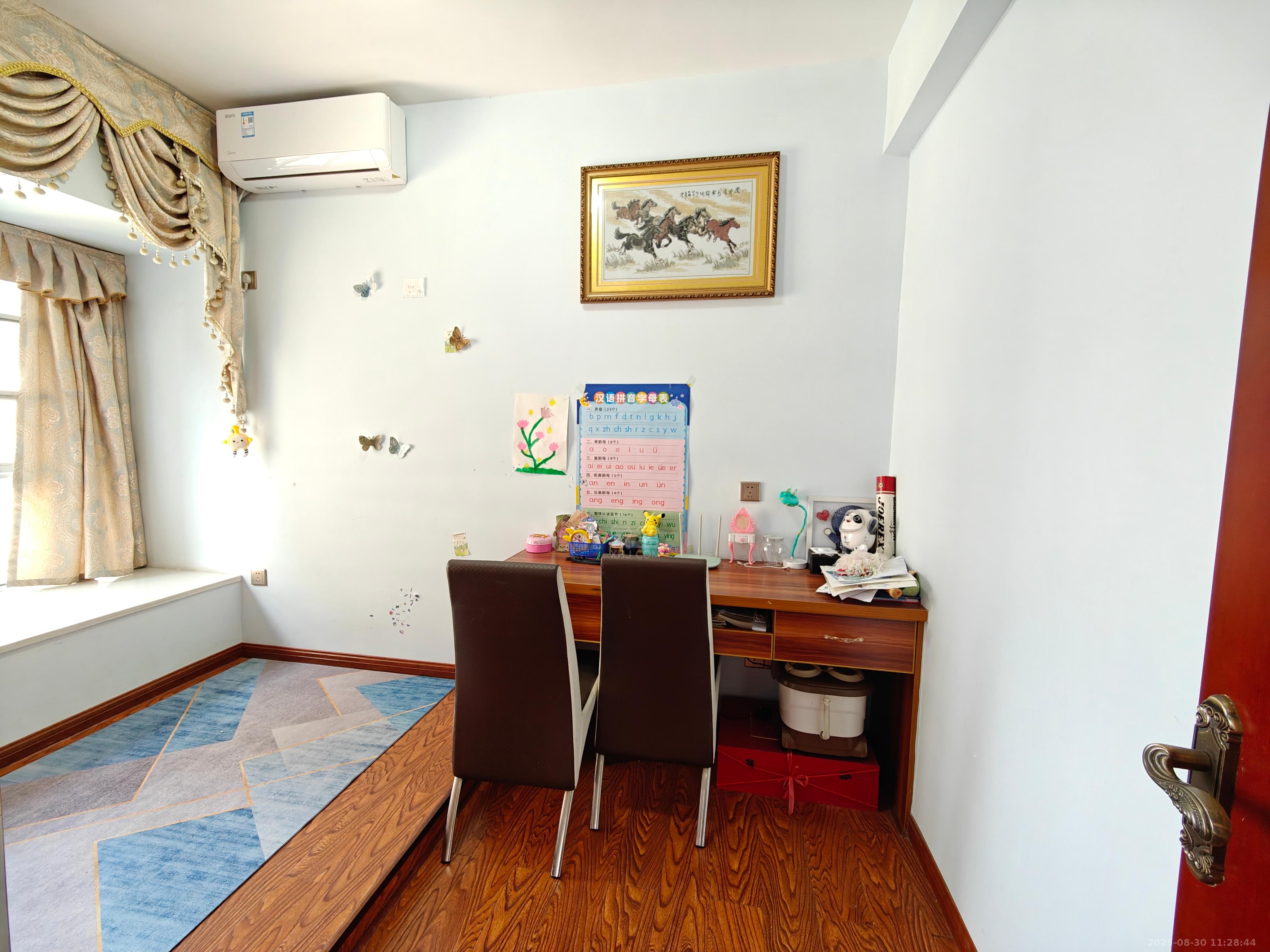 美的城三期 3室2厅2卫 2000.0元/月 美的城三期 3室2厅2卫 2000.0元/月室内图