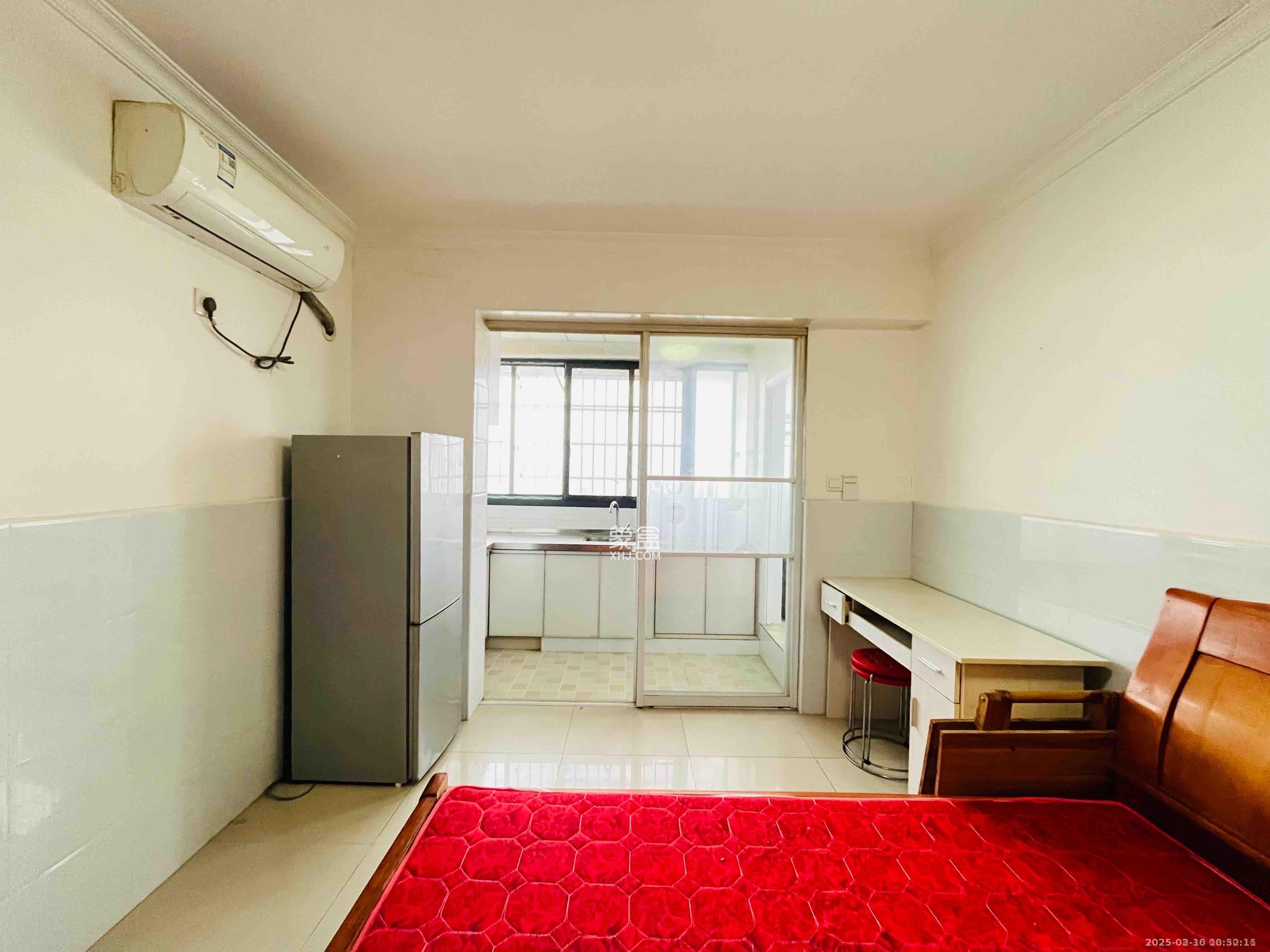 润泽园  1室1厅1卫    1600.0元/月 润泽园  1室1厅1卫    1600.0元/月室内图1