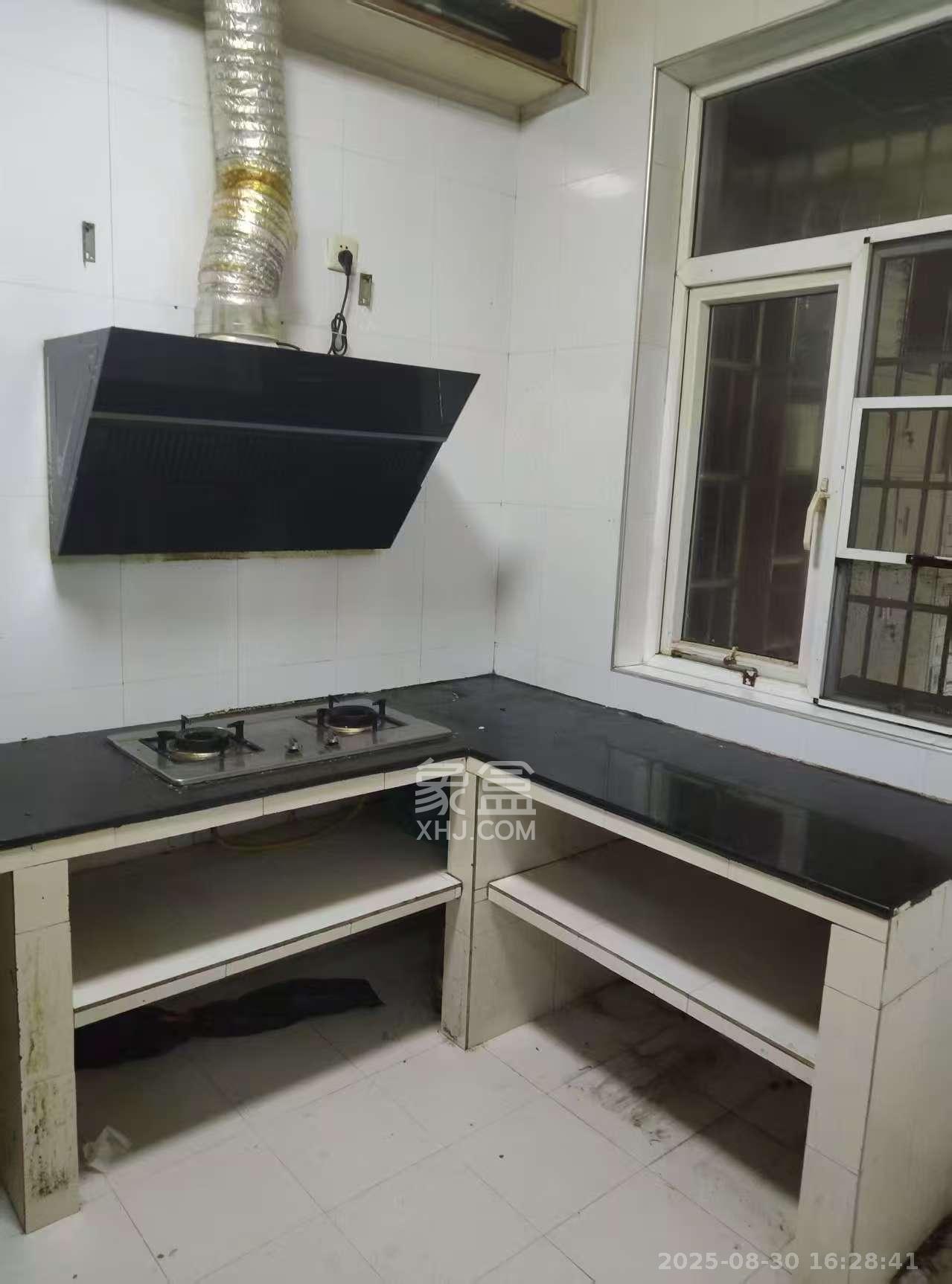 八方小区D区 4室2厅2卫 4000.0元/月 八方小区D区 4室2厅2卫 4000.0元/月室内图