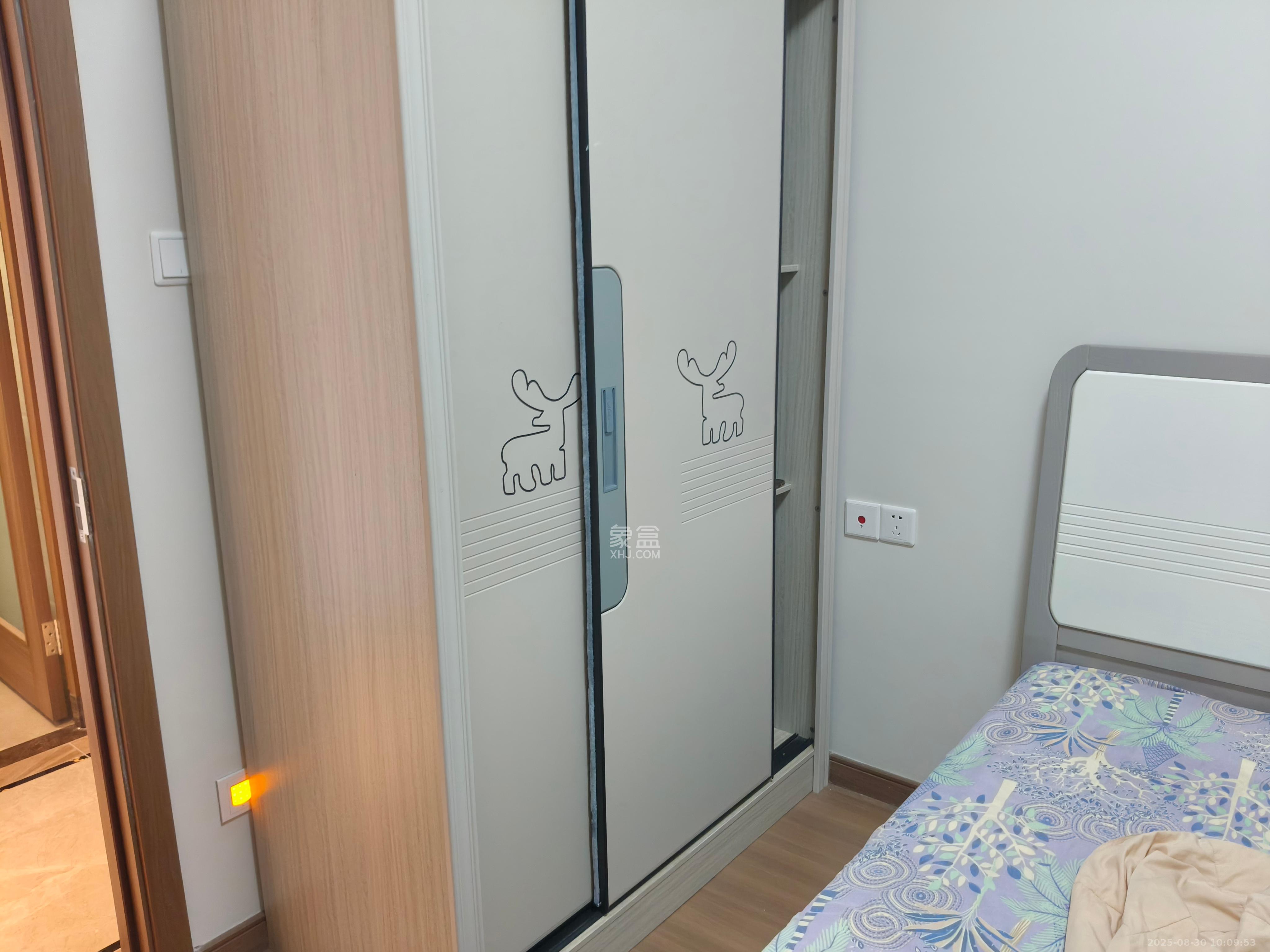 保利恒伟时光印象  4室2厅2卫   2800.00元/月室内图