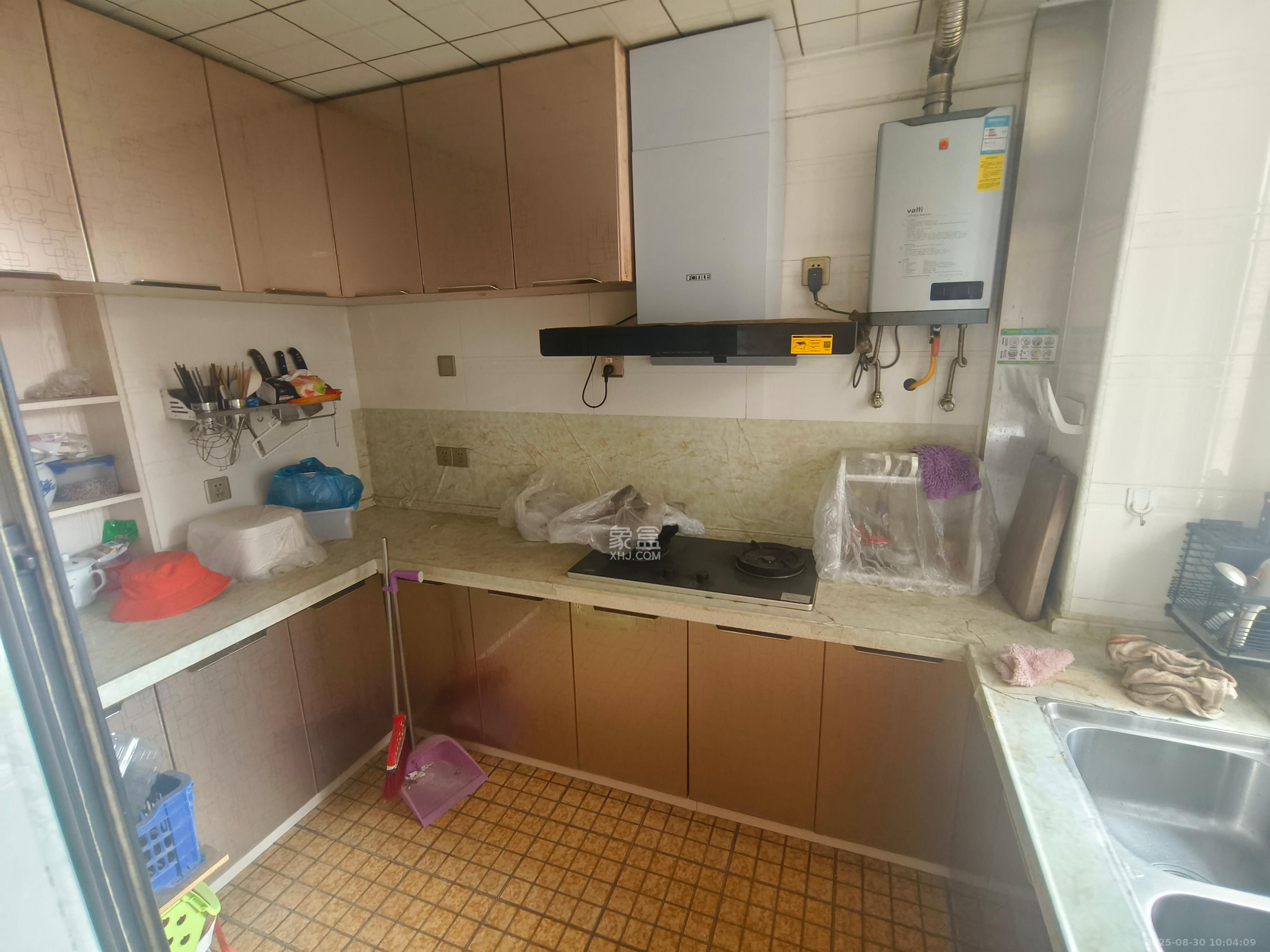 华龙家园(和泰家园)  2室1厅2卫    1800.0元/月 华龙家园(和泰家园)  2室1厅2卫    1800.0元/月室内图