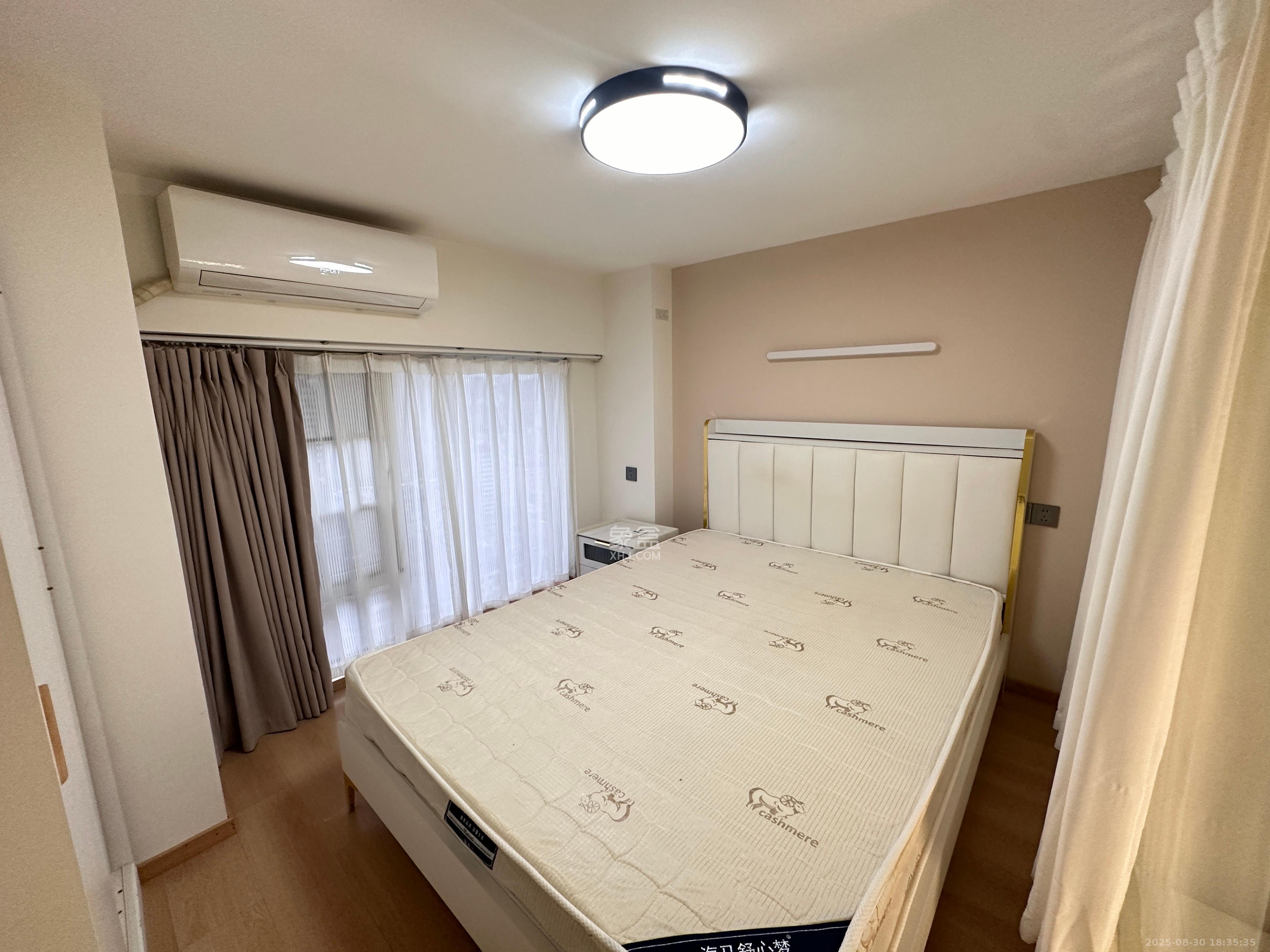 卓越江岸  2室1厅1卫   2800.00元/月室内图