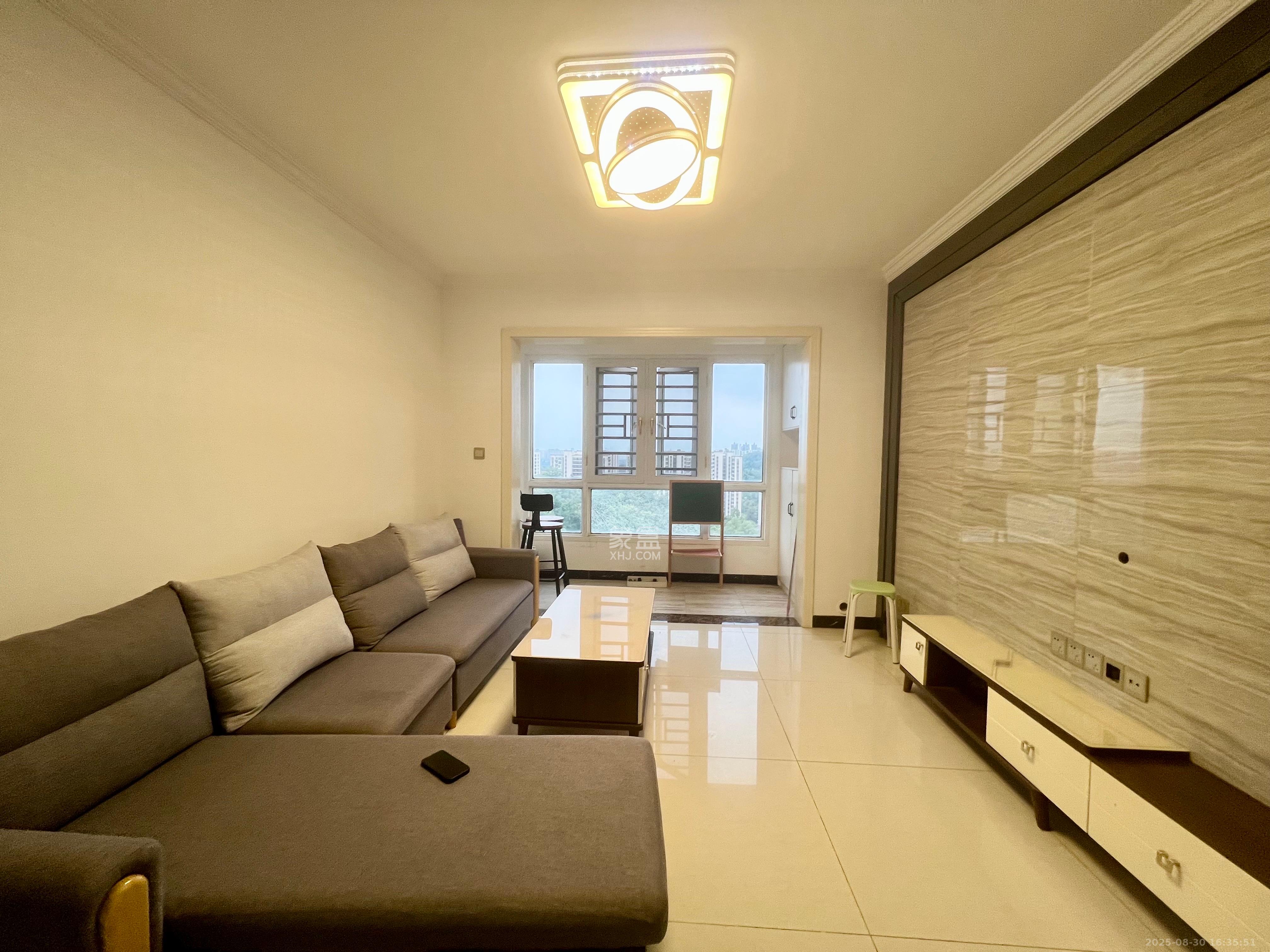 钱隆世家  3室2厅1卫    2000.0元/月 钱隆世家  3室2厅1卫    2000.0元/月室内图