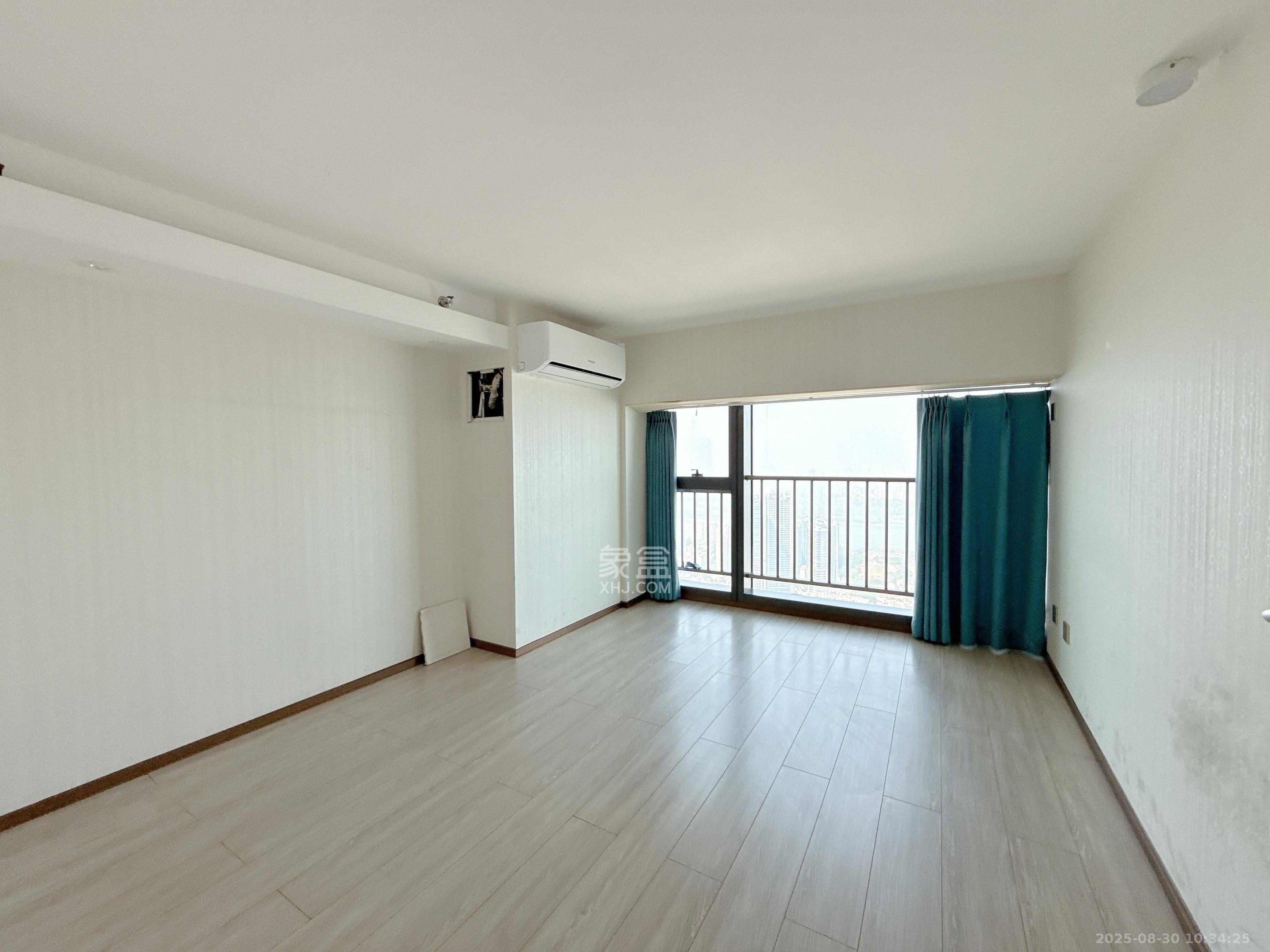 华远华时代  4室2厅2卫    5400.0元/月 华远华时代  4室2厅2卫    5400.0元/月室内图