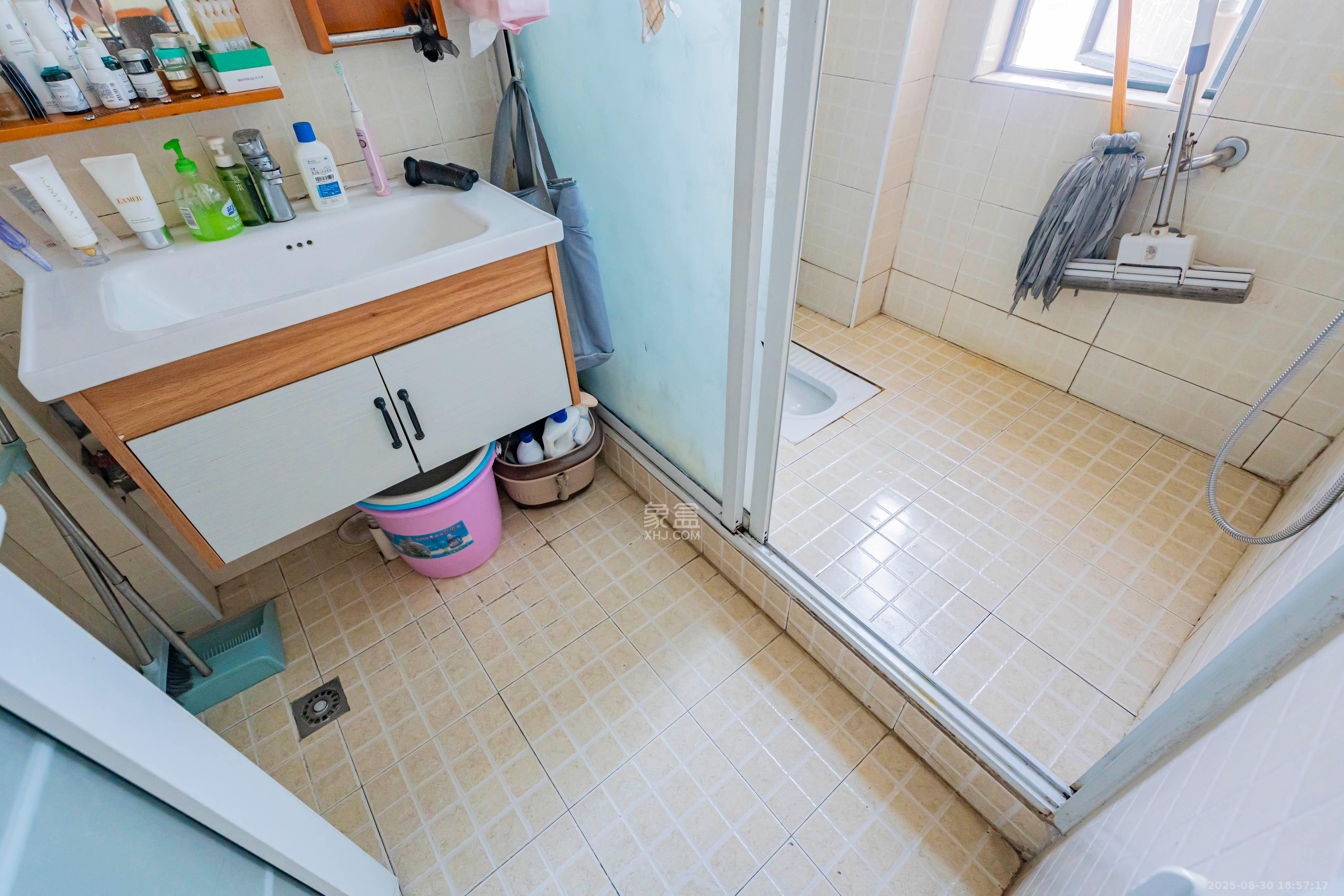 才子佳苑一期/二期  3室2厅1卫    75.0万 才子佳苑一期/二期  3室2厅1卫    75.0万卫生间