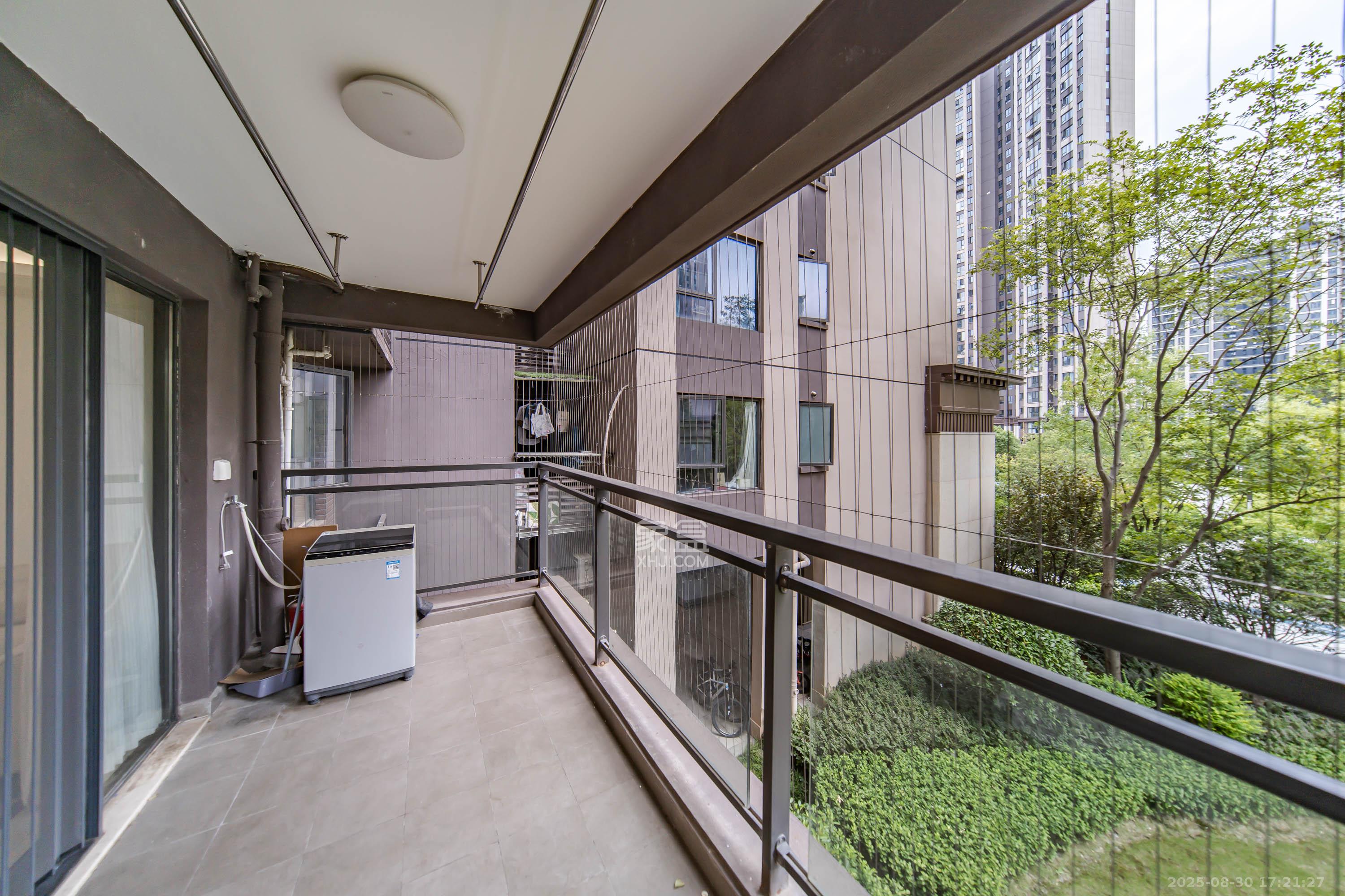 深业鹭栖府  4室2厅2卫    170.0万阳台