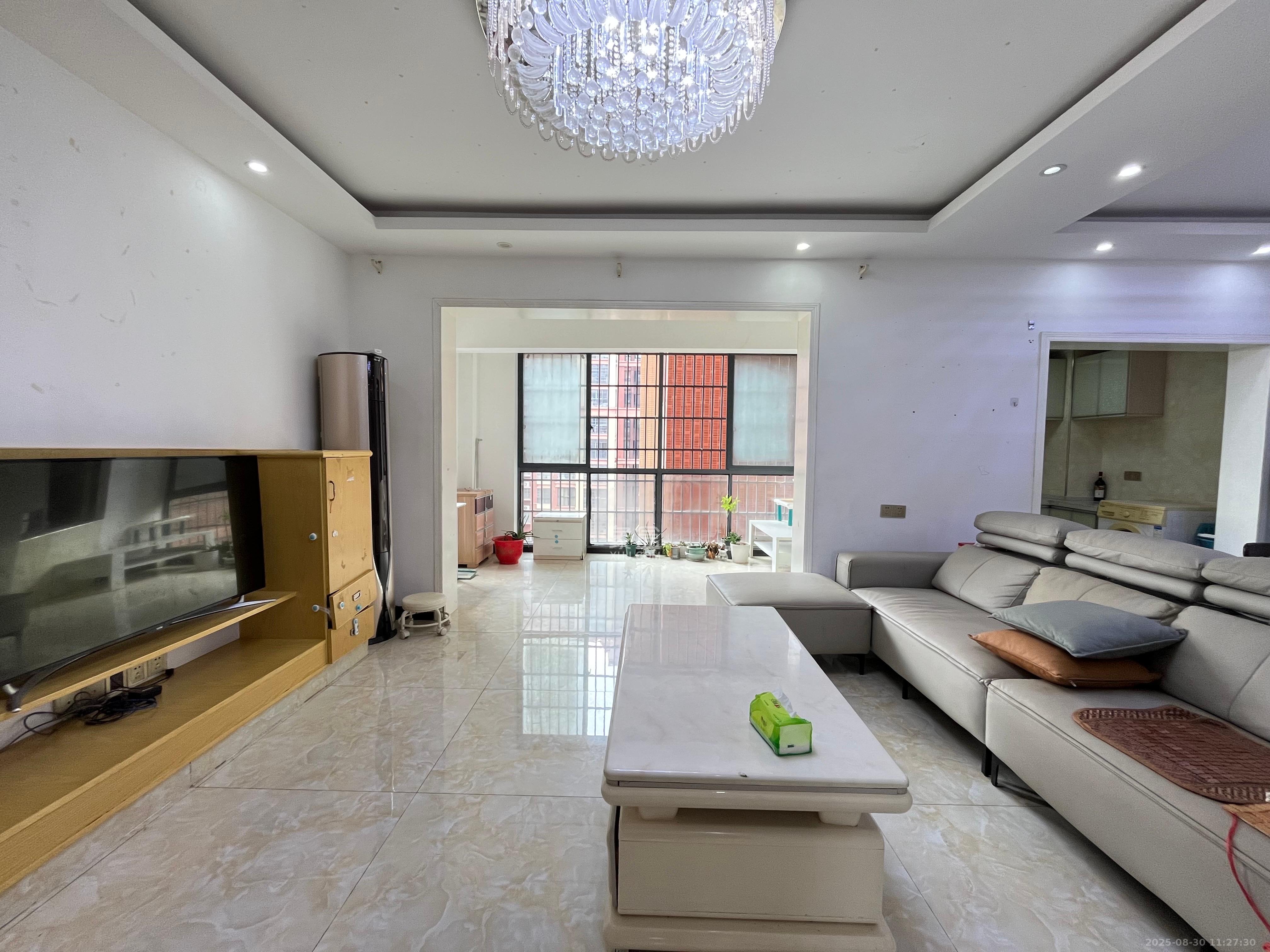 海德公园 4室2厅2卫 2000.0元/月 海德公园 4室2厅2卫 2000.0元/月室内图