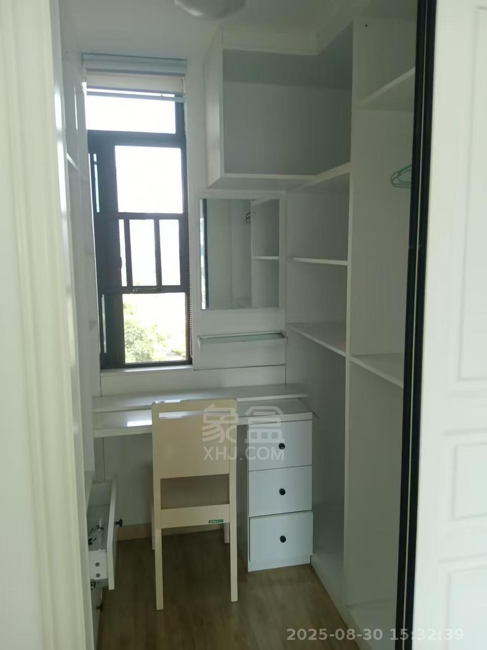 金轮翡翠名园 3室2厅2卫 2300.0元/月 金轮翡翠名园 3室2厅2卫 2300.0元/月室内图