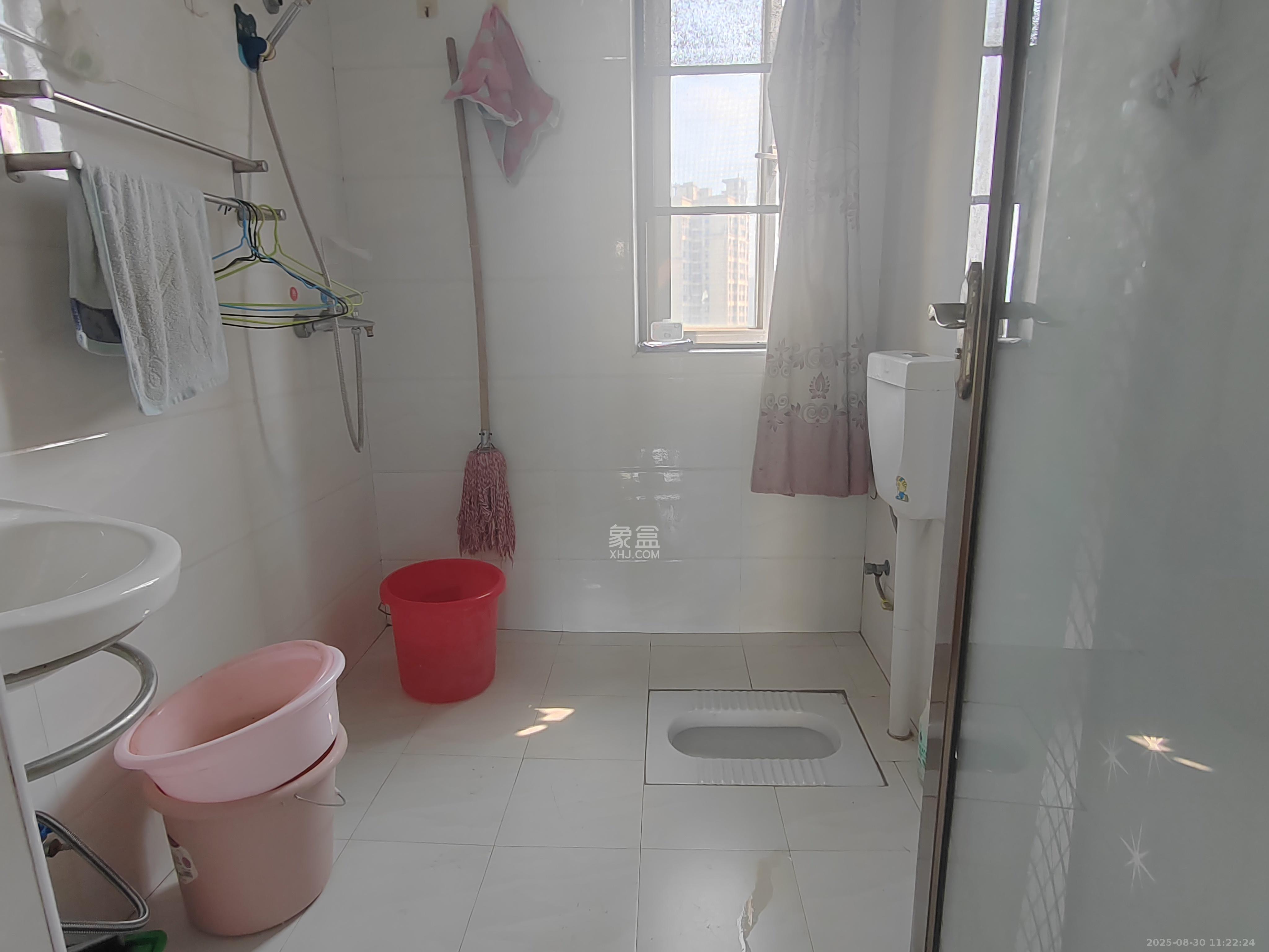 金科东方大院三四期  3室2厅2卫    2300.0元/月 金科东方大院三四期  3室2厅2卫    2300.0元/月室内图