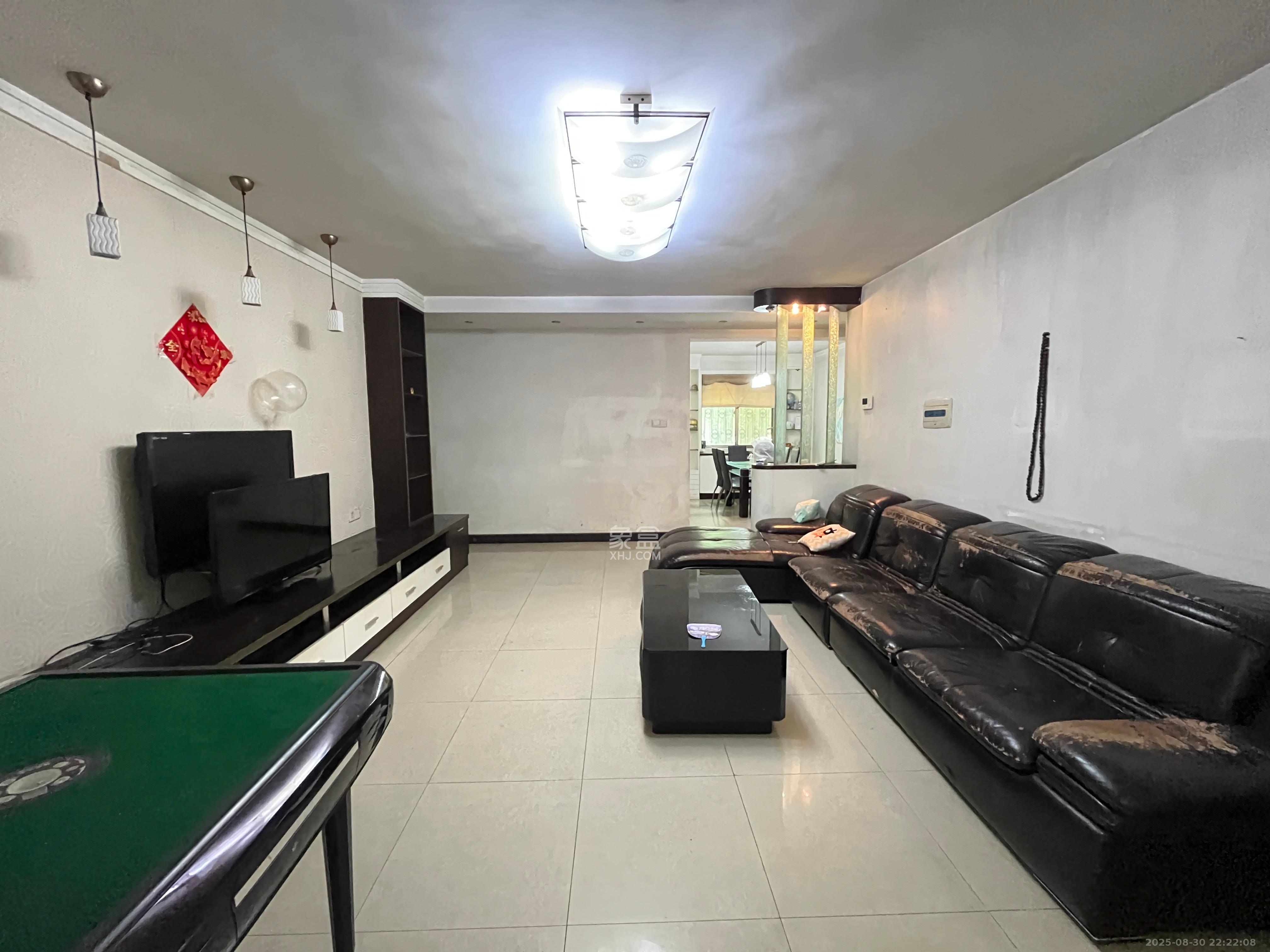 新华园  3室2厅2卫    2100.0元/月 新华园  3室2厅2卫    2100.0元/月