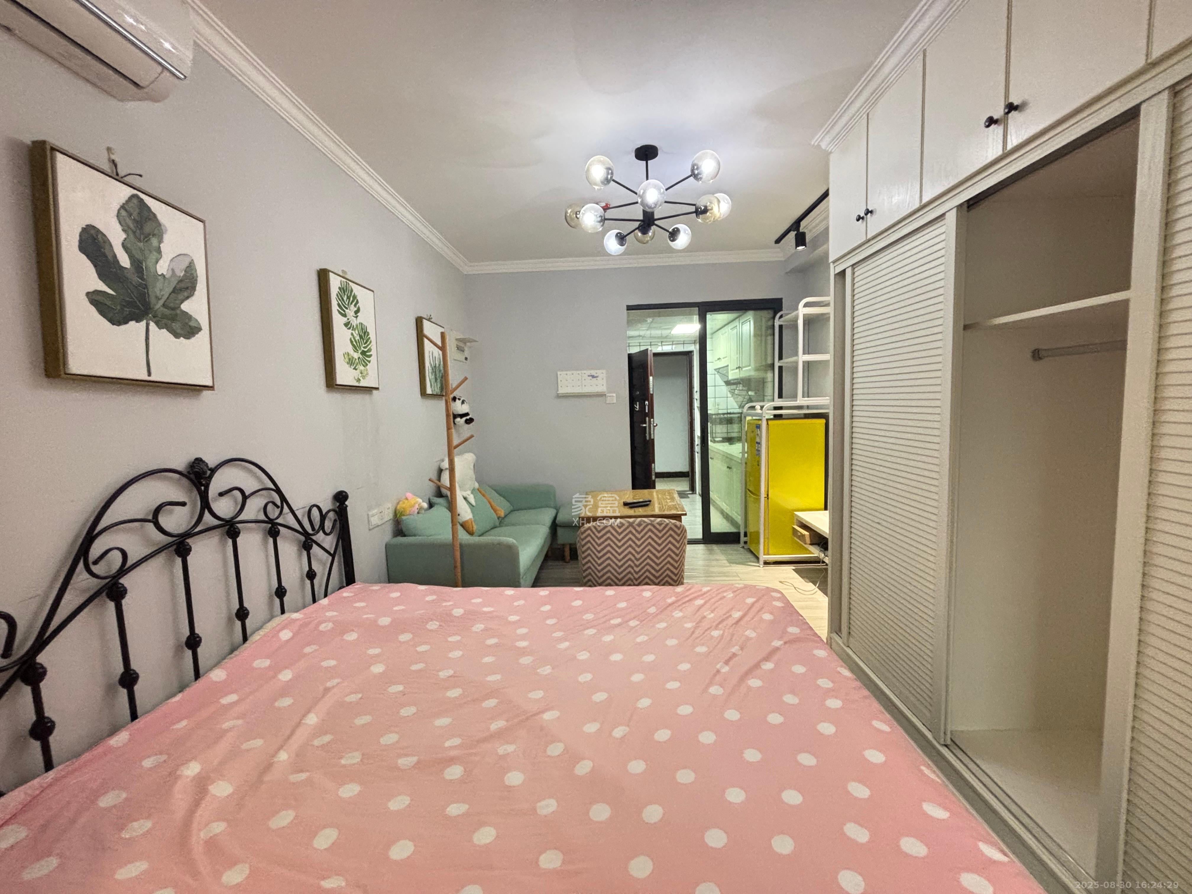 中建芙蓉嘉苑  1室1厅1卫    1250.0元/月 中建芙蓉嘉苑  1室1厅1卫    1250.0元/月室内图