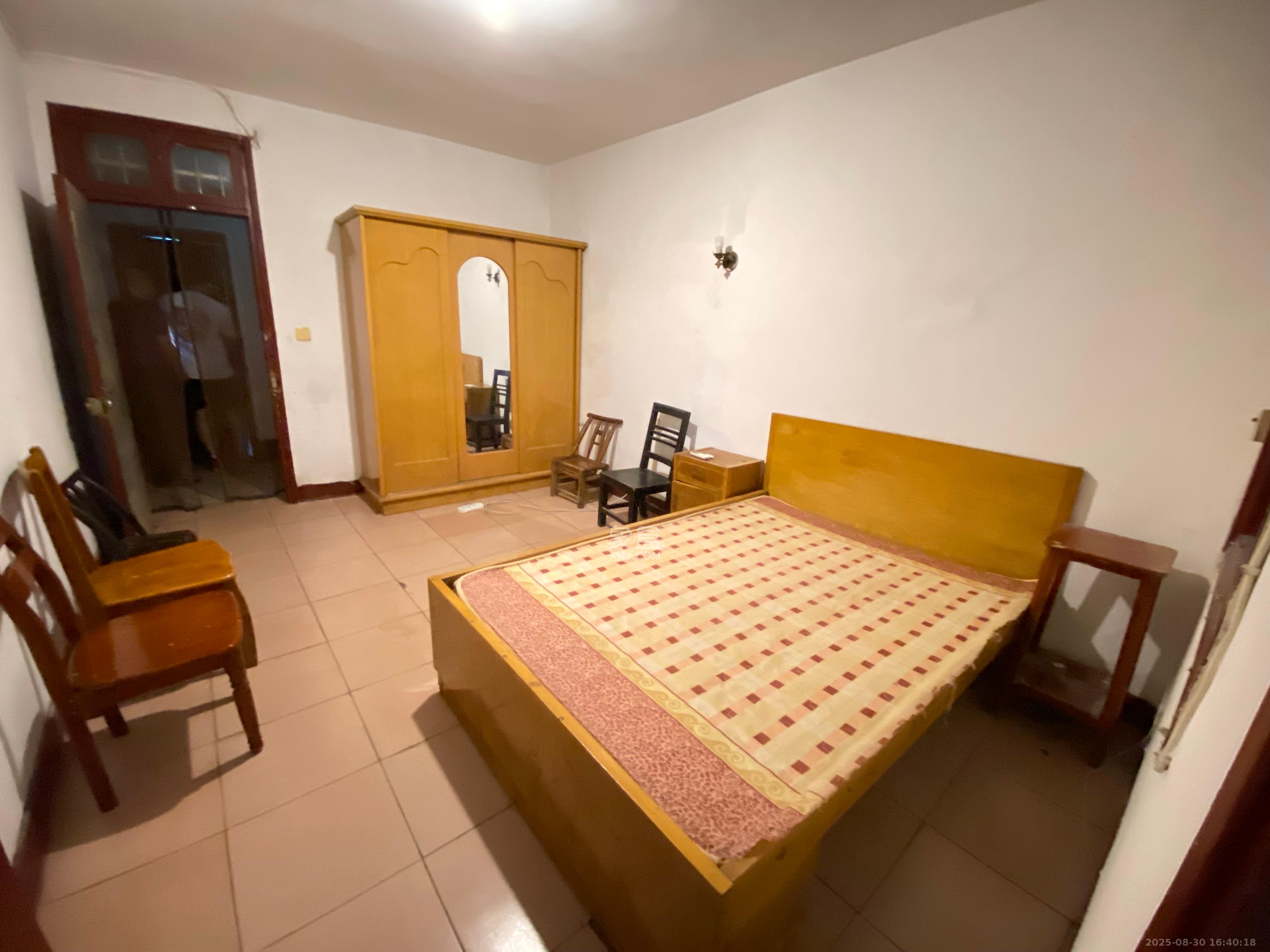 红旗区三片 1室1厅1卫 1000.0元/月 红旗区三片 1室1厅1卫 1000.0元/月室内图