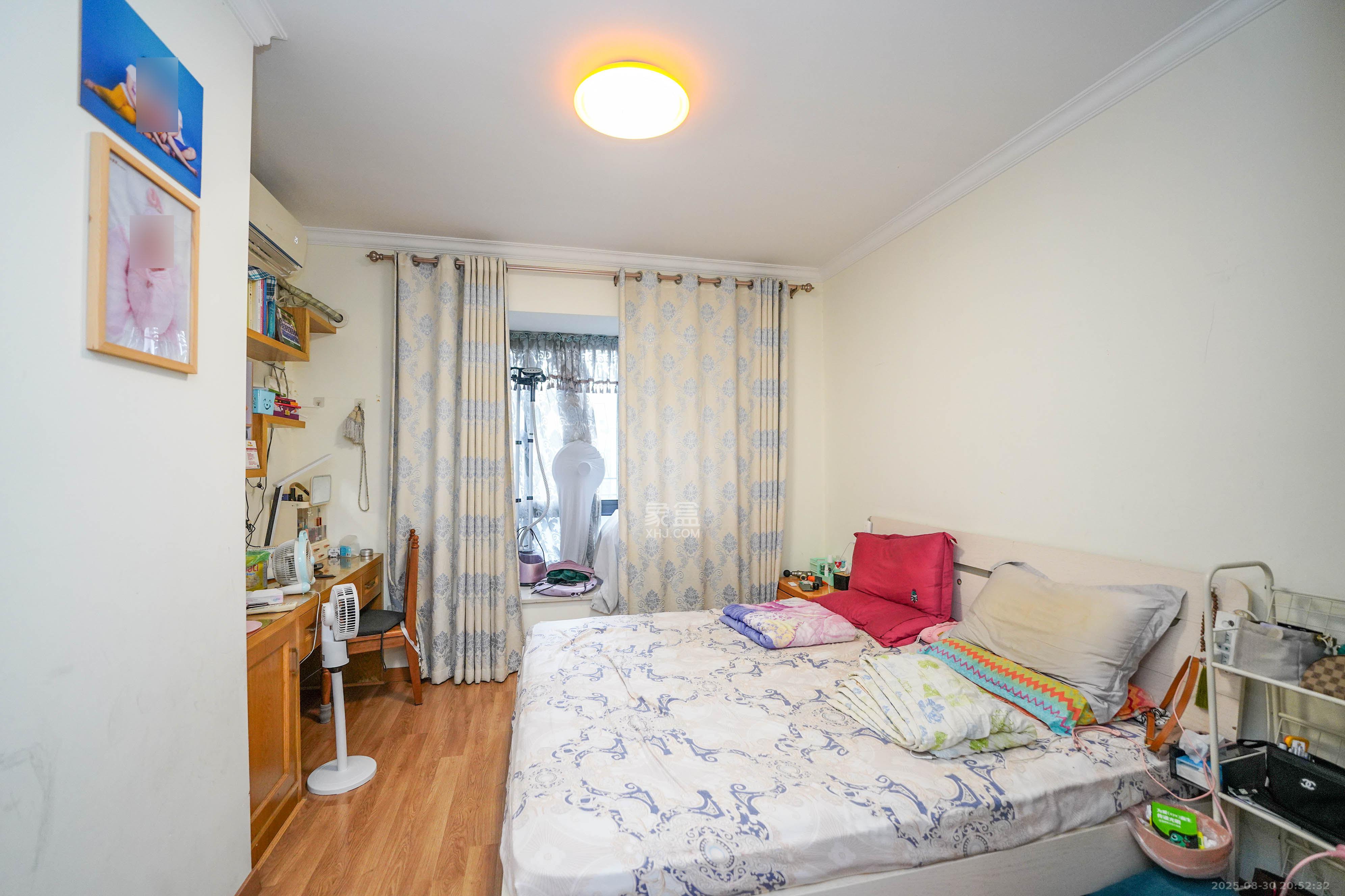 五矿格澜郡 3室2厅2卫 96.0万 五矿格澜郡 3室2厅2卫 96.0万卧室