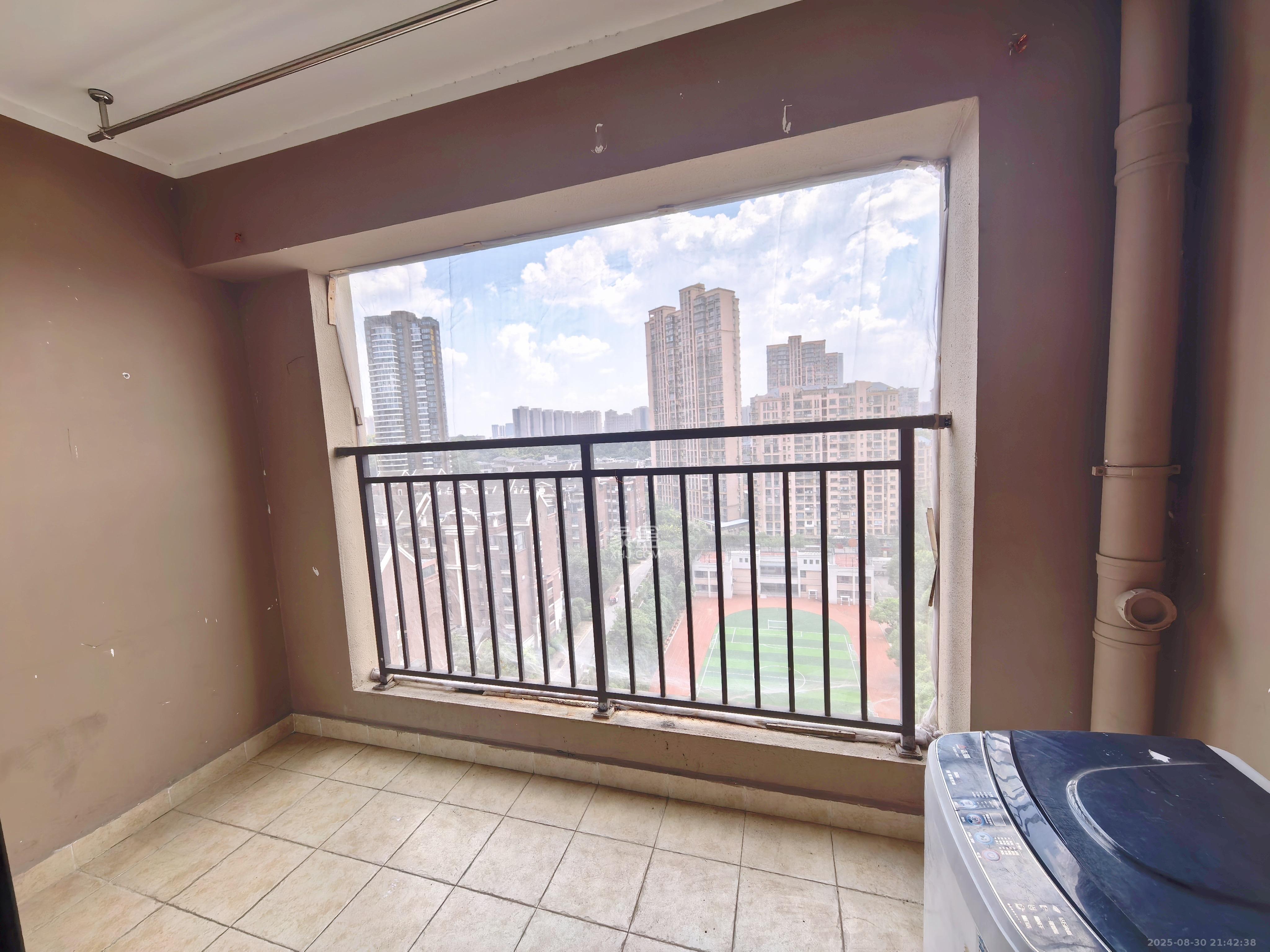 旭辉国际广场(永升商业广场) 3室2厅2卫 2600.0元/月 旭辉国际广场(永升商业广场) 3室2厅2卫 2600.0元/月室内图