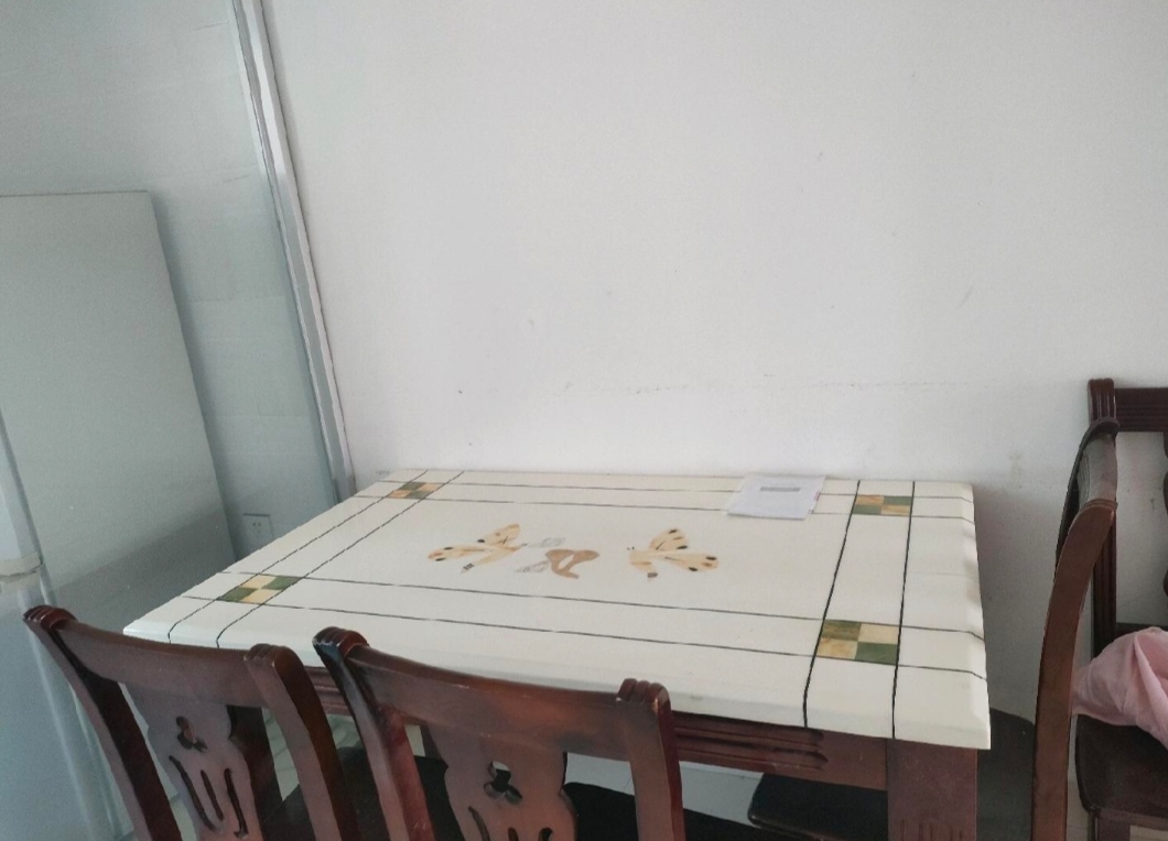 曲兰庭苑 3室2厅2卫 1500.0元/月 曲兰庭苑 3室2厅2卫 1500.0元/月室内图