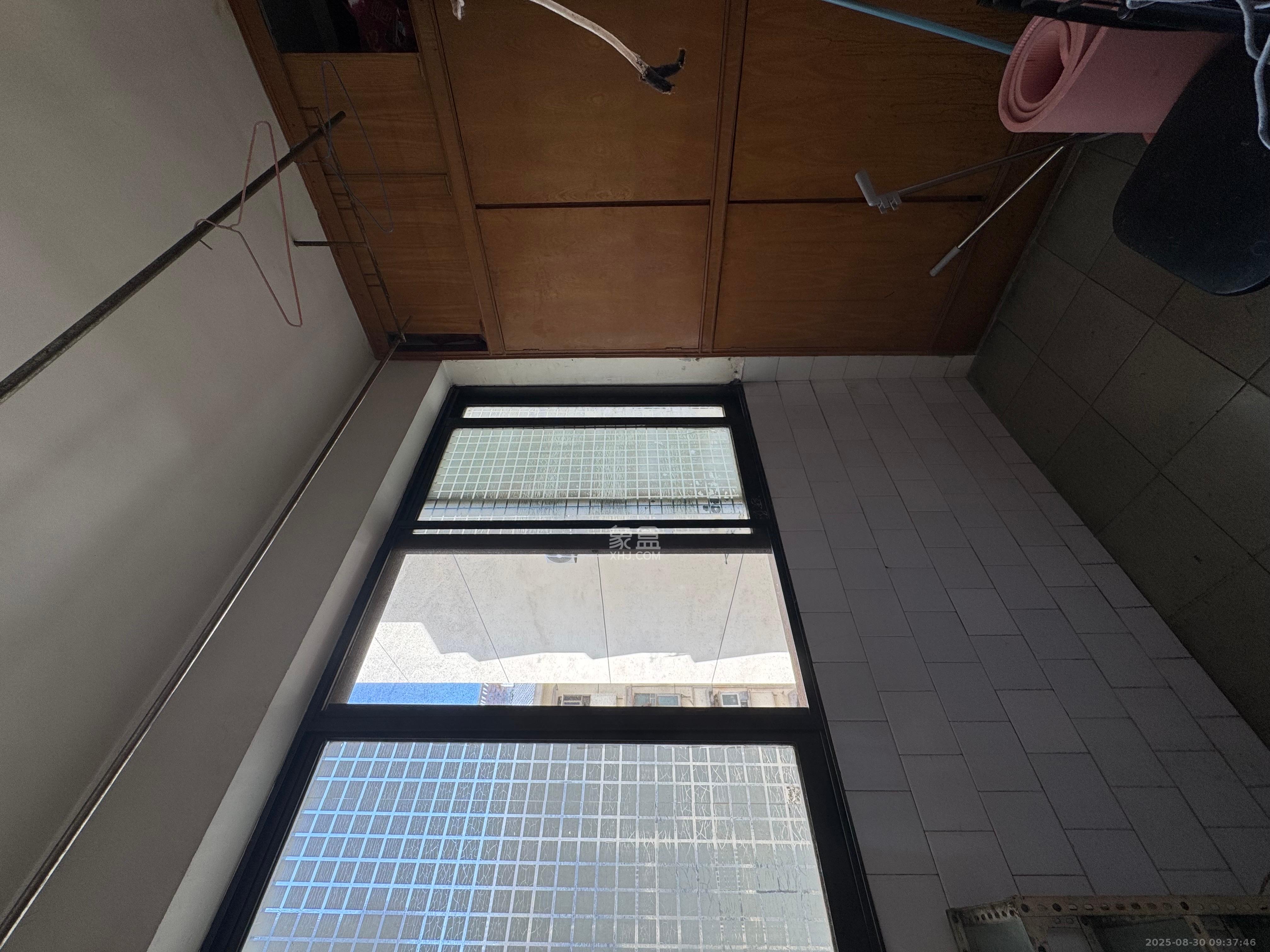 人民中路窑岭湘剧院单位房 2室1厅1卫 2000.0元/月 人民中路窑岭湘剧院单位房 2室1厅1卫 2000.0元/月室内图