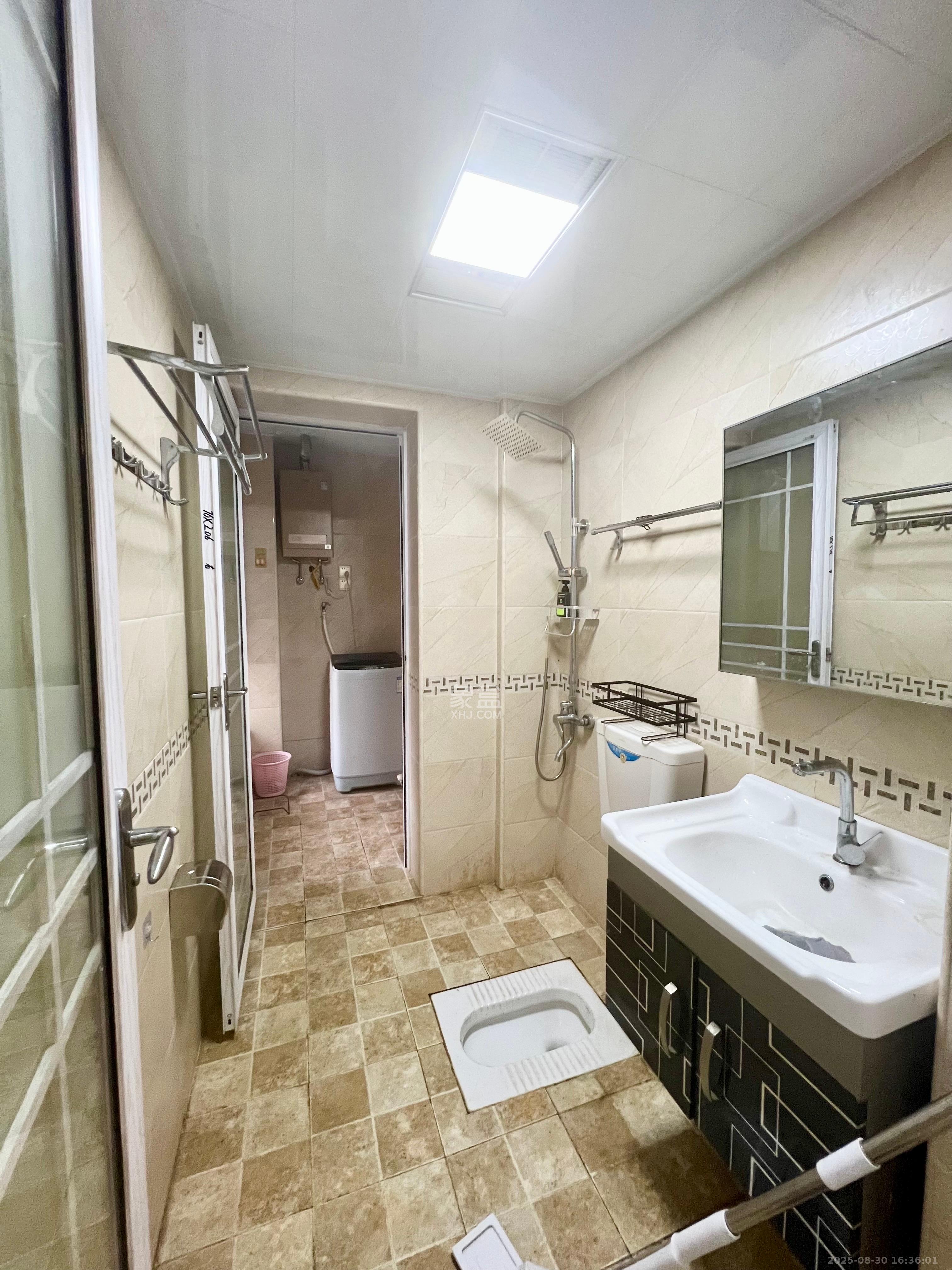 钱隆世家  3室2厅1卫    2000.0元/月 钱隆世家  3室2厅1卫    2000.0元/月室内图