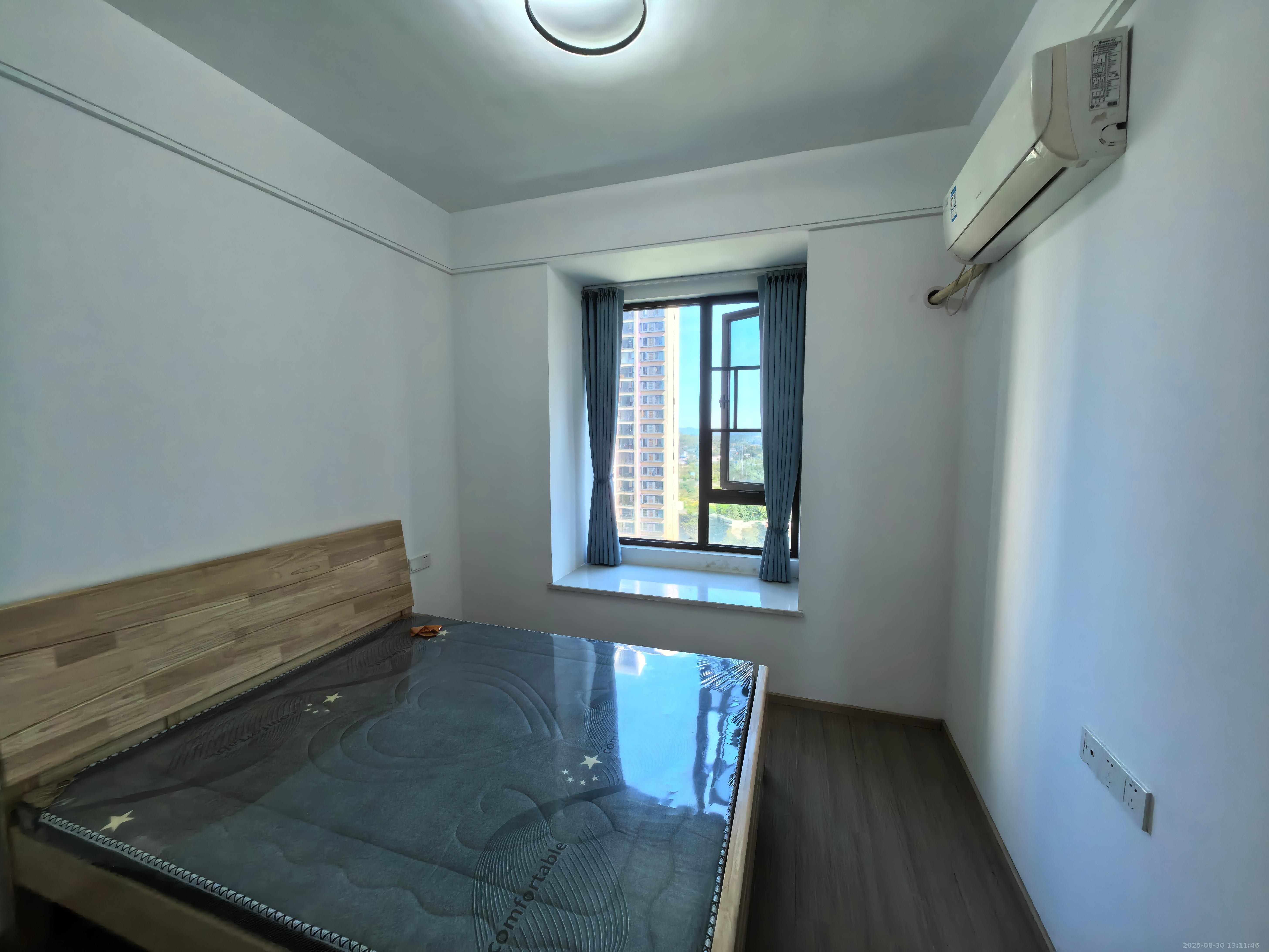 金茂如茂苑 4室2厅2卫 2300.0元/月 金茂如茂苑 4室2厅2卫 2300.0元/月室内图