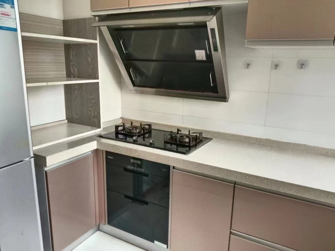 雅香苑 3室2厅2卫 2400.0元/月 雅香苑 3室2厅2卫 2400.0元/月室内图