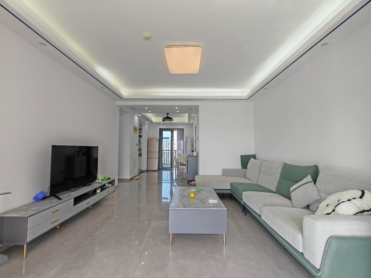 海航豪庭南苑 3室2厅2卫 5000.0元/月 海航豪庭南苑 3室2厅2卫 5000.0元/月室内图