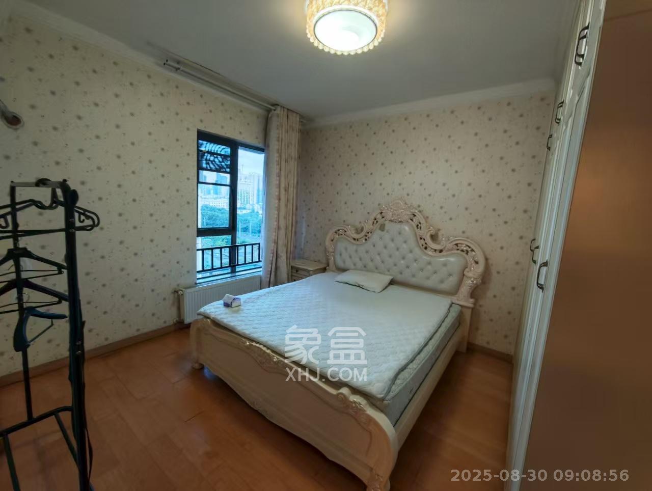 珠江郦城探香里  3室2厅1卫    2600.0元/月 珠江郦城探香里  3室2厅1卫    2600.0元/月室内图