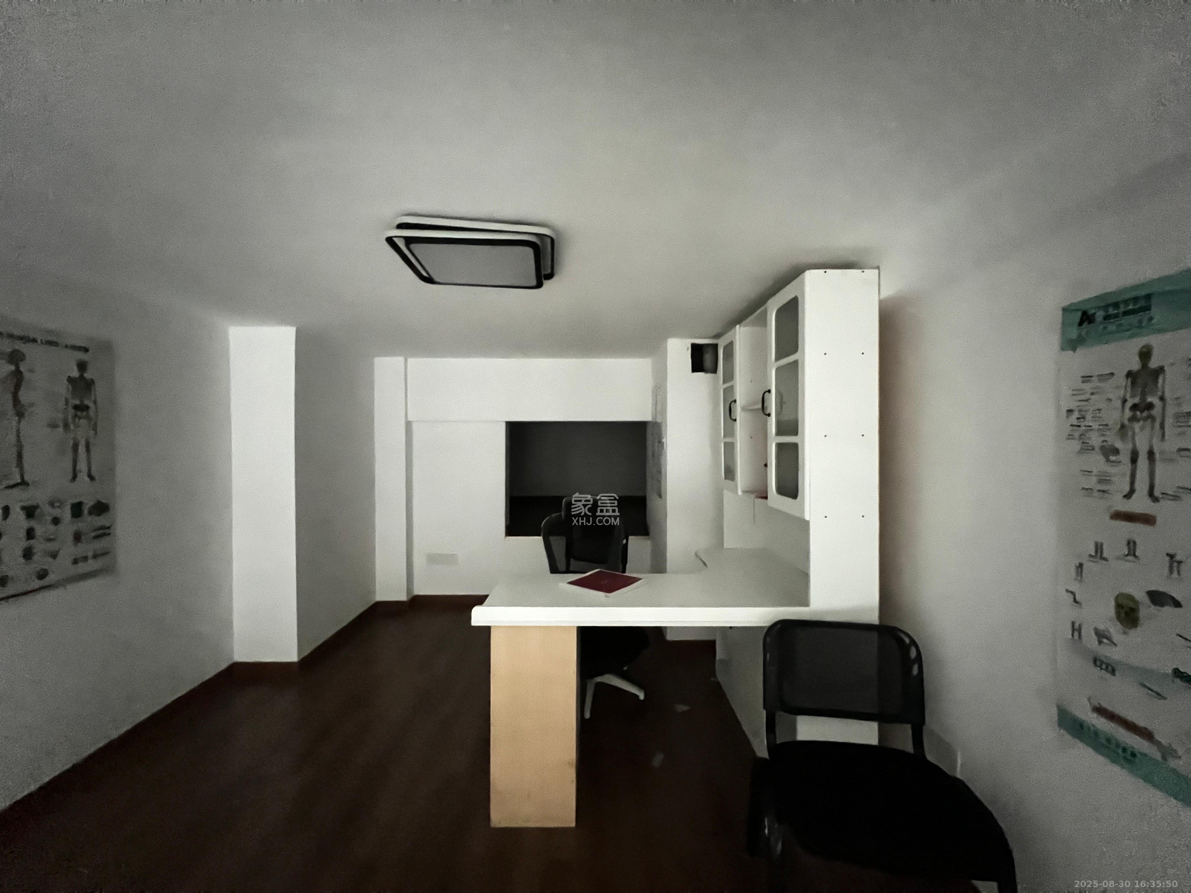 藏珑湖上公馆 1室1厅1卫 2400.0元/月 藏珑湖上公馆 1室1厅1卫 2400.0元/月室内图