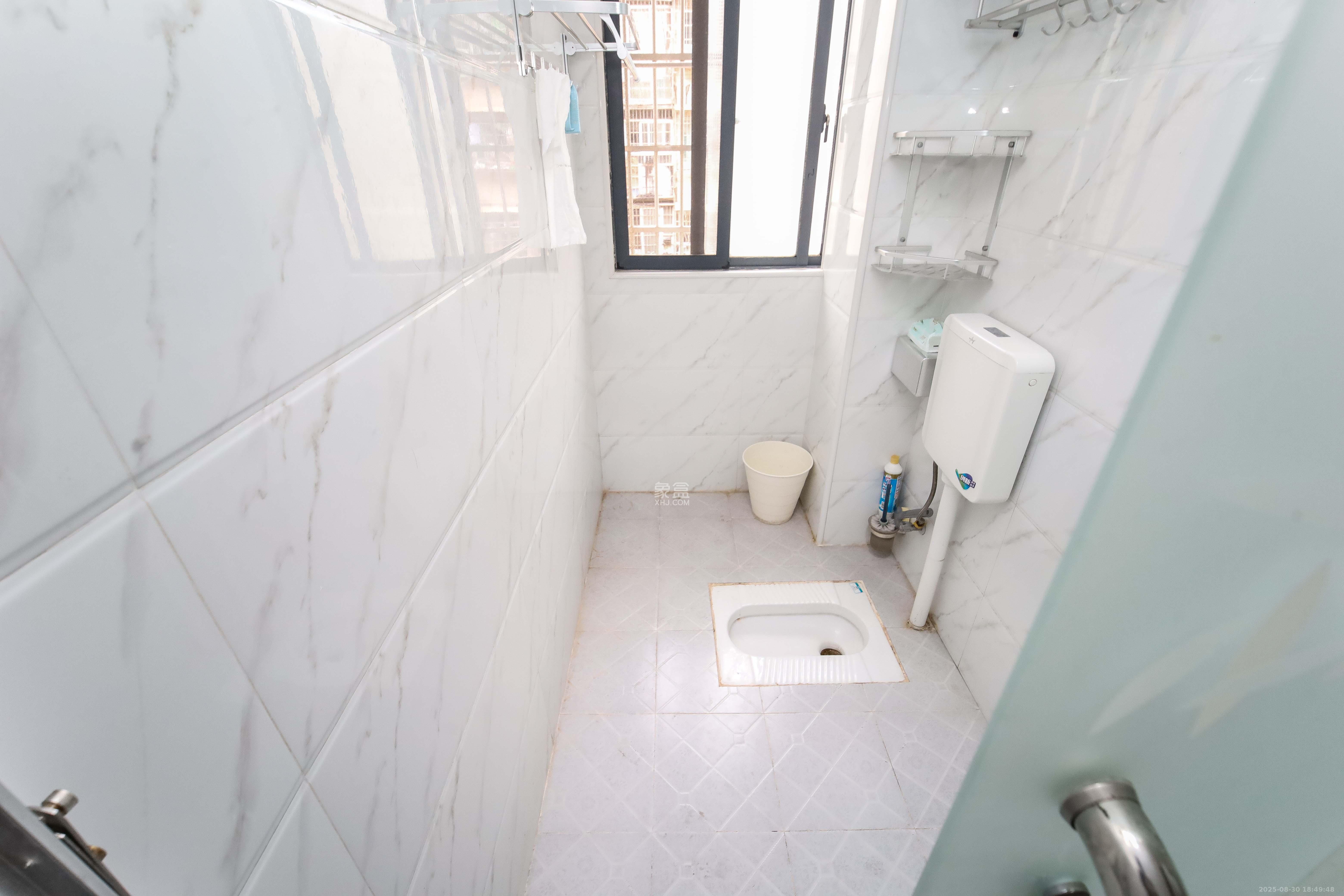 新合公寓(火星安置房小区) 2室1厅1卫 43.0万 新合公寓(火星安置房小区) 2室1厅1卫 43.0万卫生间