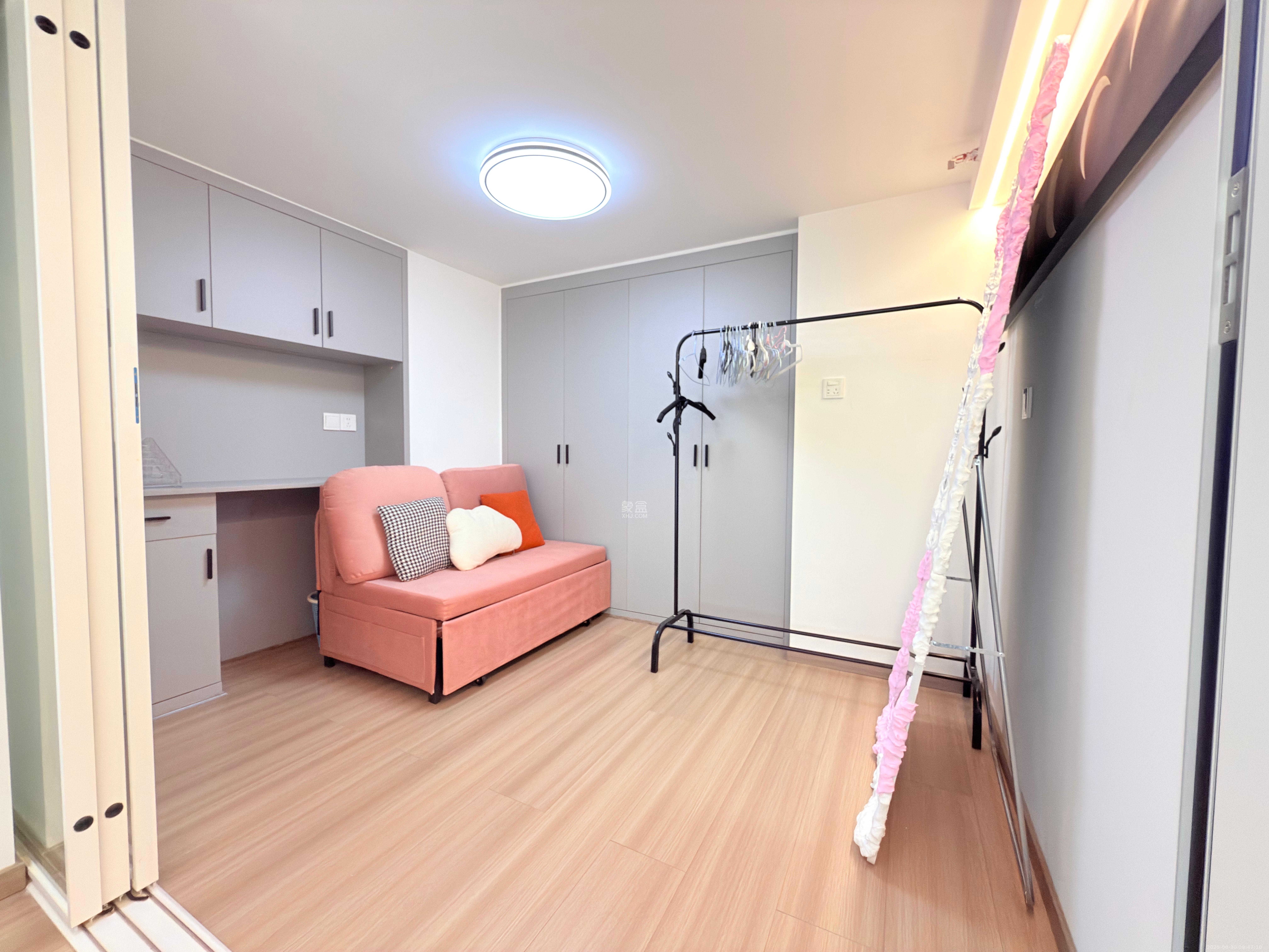 卓越江岸  1室0厅0卫   2500.00元/月室内图