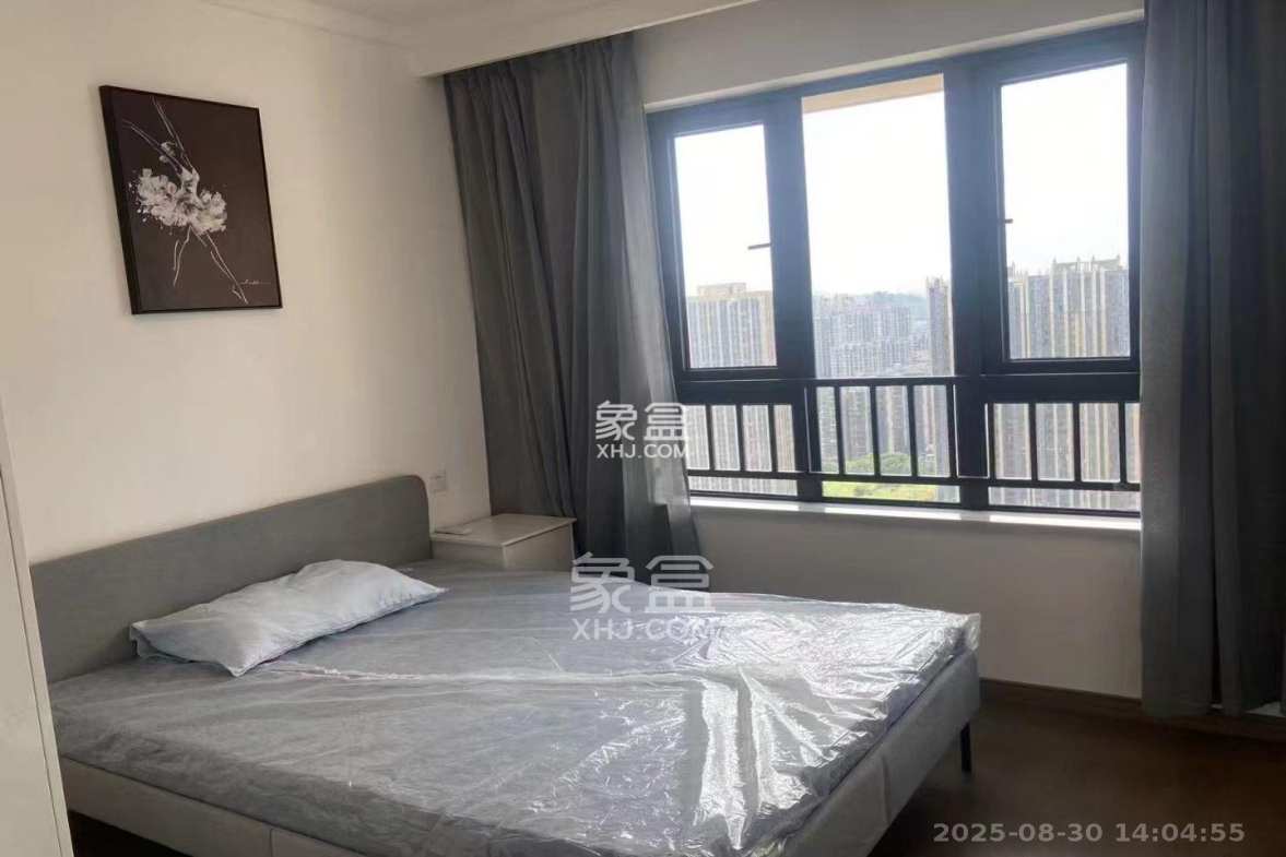 龙湖铂金中心(龙湖春江郦城)  4室2厅2卫    5300.0元/月 龙湖铂金中心(龙湖春江郦城)  4室2厅2卫    5300.0元/月室内图