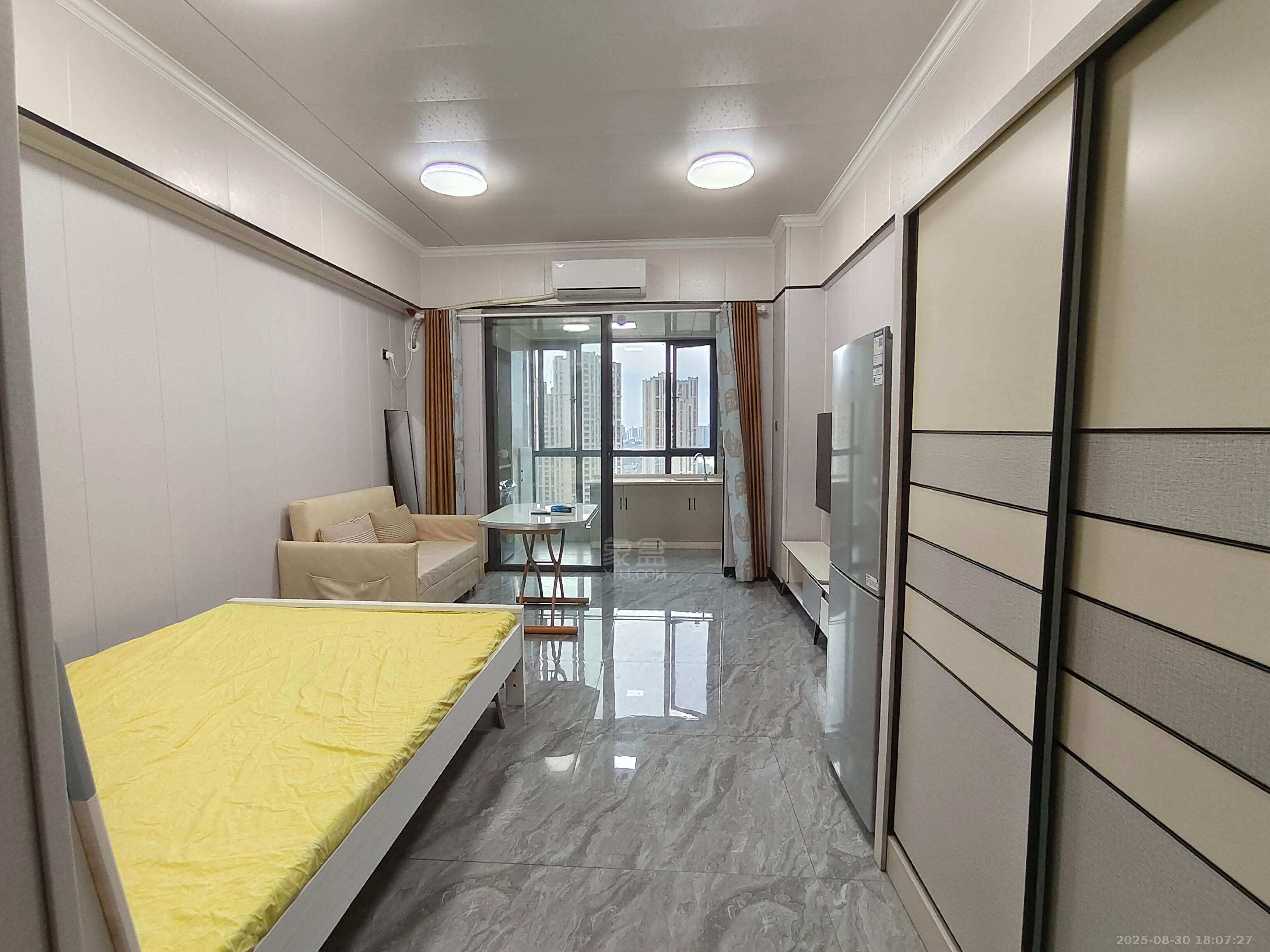 中泰财富湘江 1室1厅1卫 1400.0元/月 中泰财富湘江 1室1厅1卫 1400.0元/月室内图