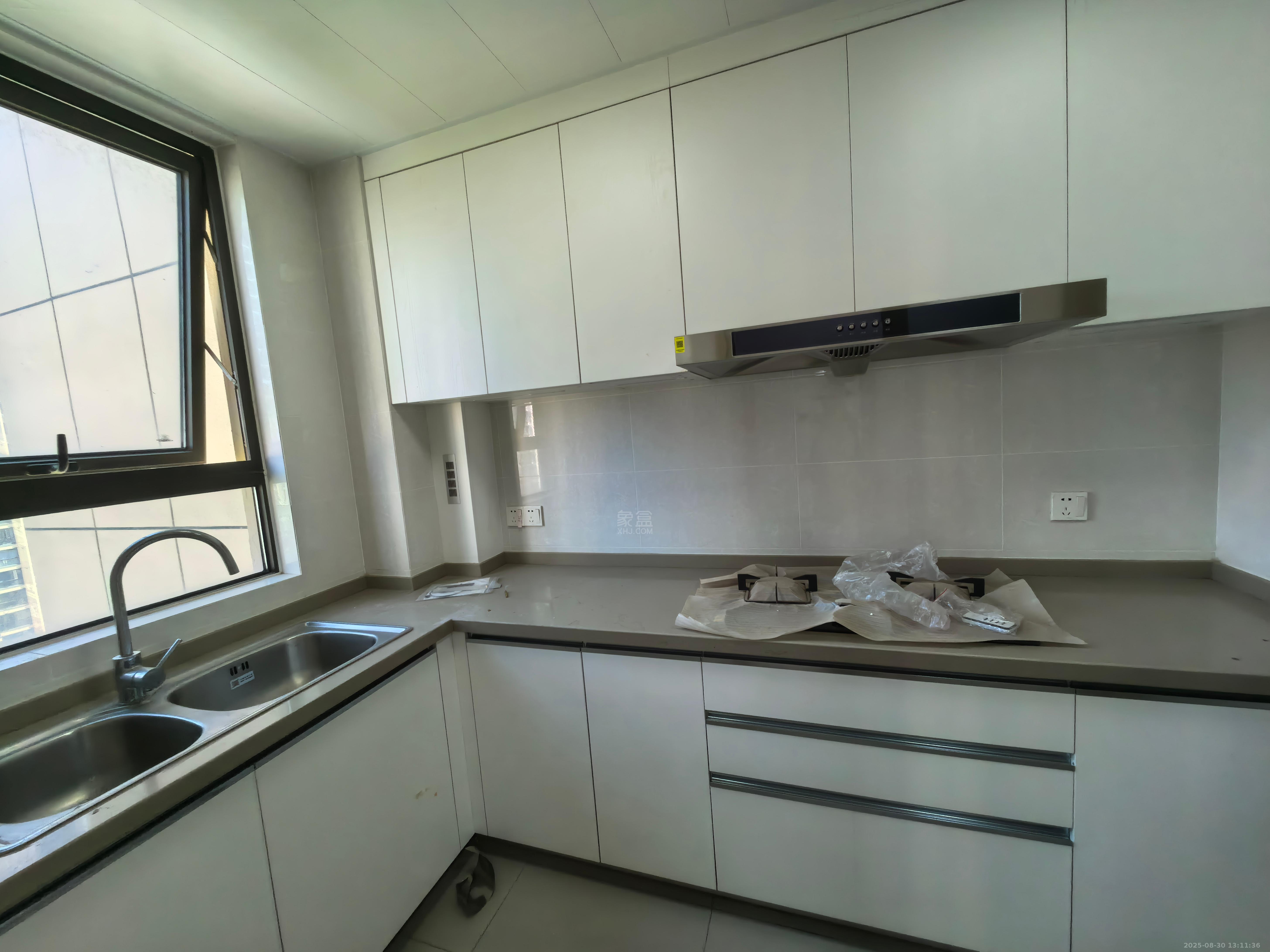 金茂如茂苑 4室2厅2卫 2300.0元/月 金茂如茂苑 4室2厅2卫 2300.0元/月室内图