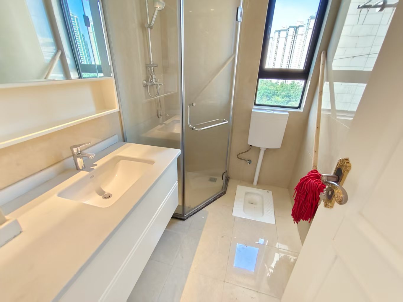 荣盛碧桂园铂悦府 4室2厅2卫 2200.0元/月 荣盛碧桂园铂悦府 4室2厅2卫 2200.0元/月室内图