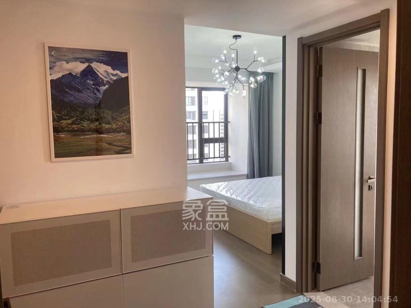 龙湖铂金中心(龙湖春江郦城)  4室2厅2卫    5300.0元/月 龙湖铂金中心(龙湖春江郦城)  4室2厅2卫    5300.0元/月室内图