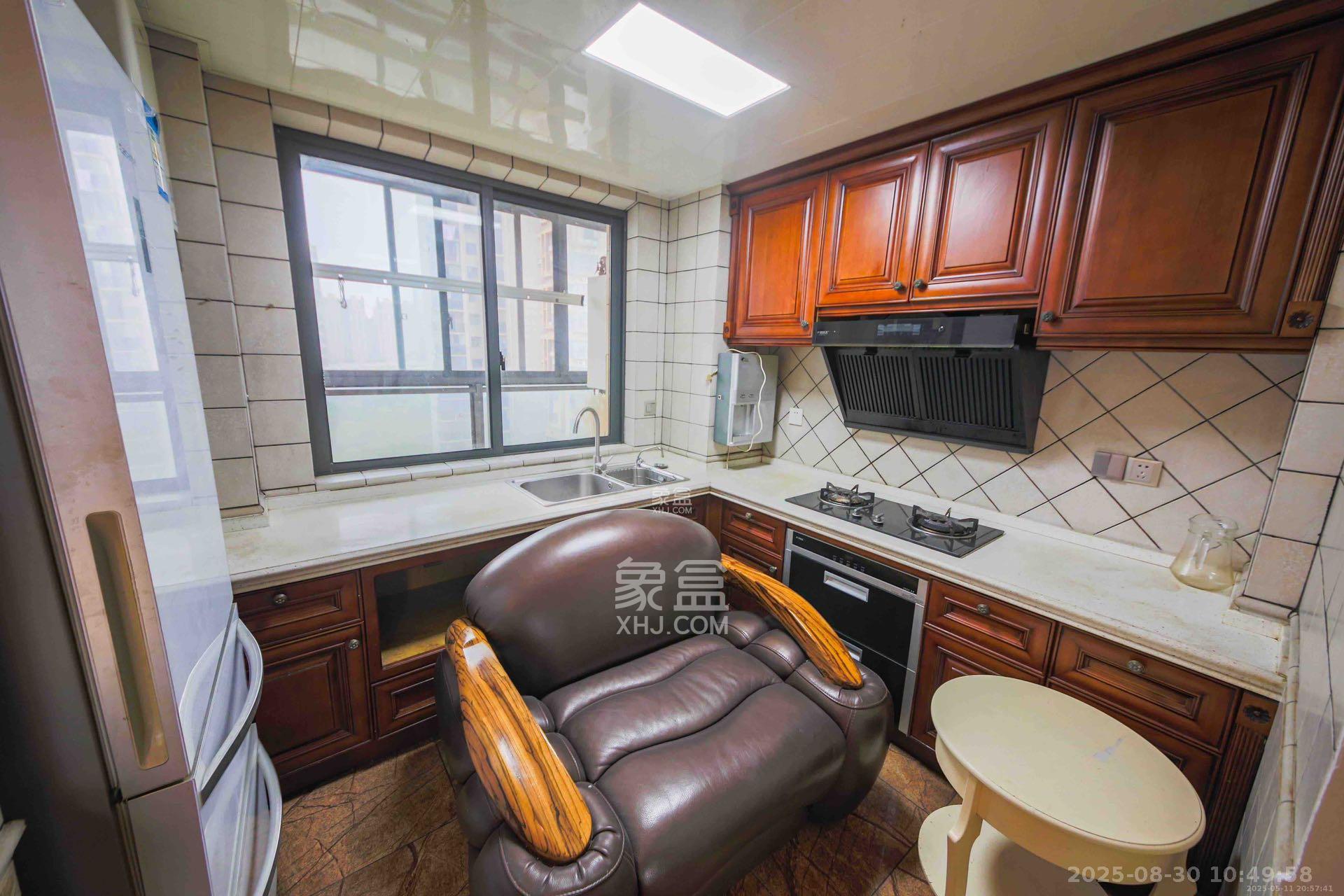 博林金谷 4室2厅2卫 3600.0元/月 博林金谷 4室2厅2卫 3600.0元/月室内图